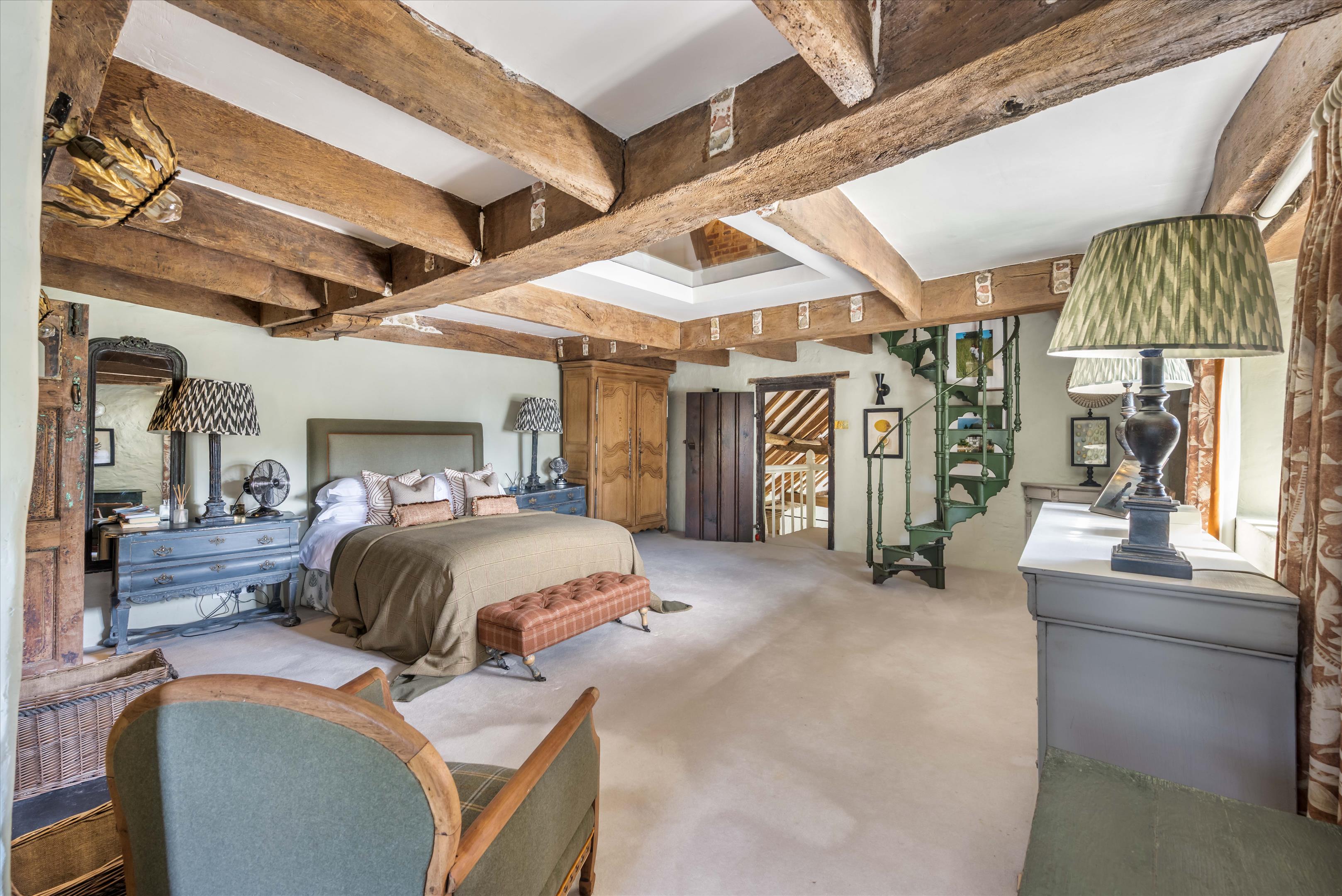 London Road, Pulborough, West Sussex, RH20