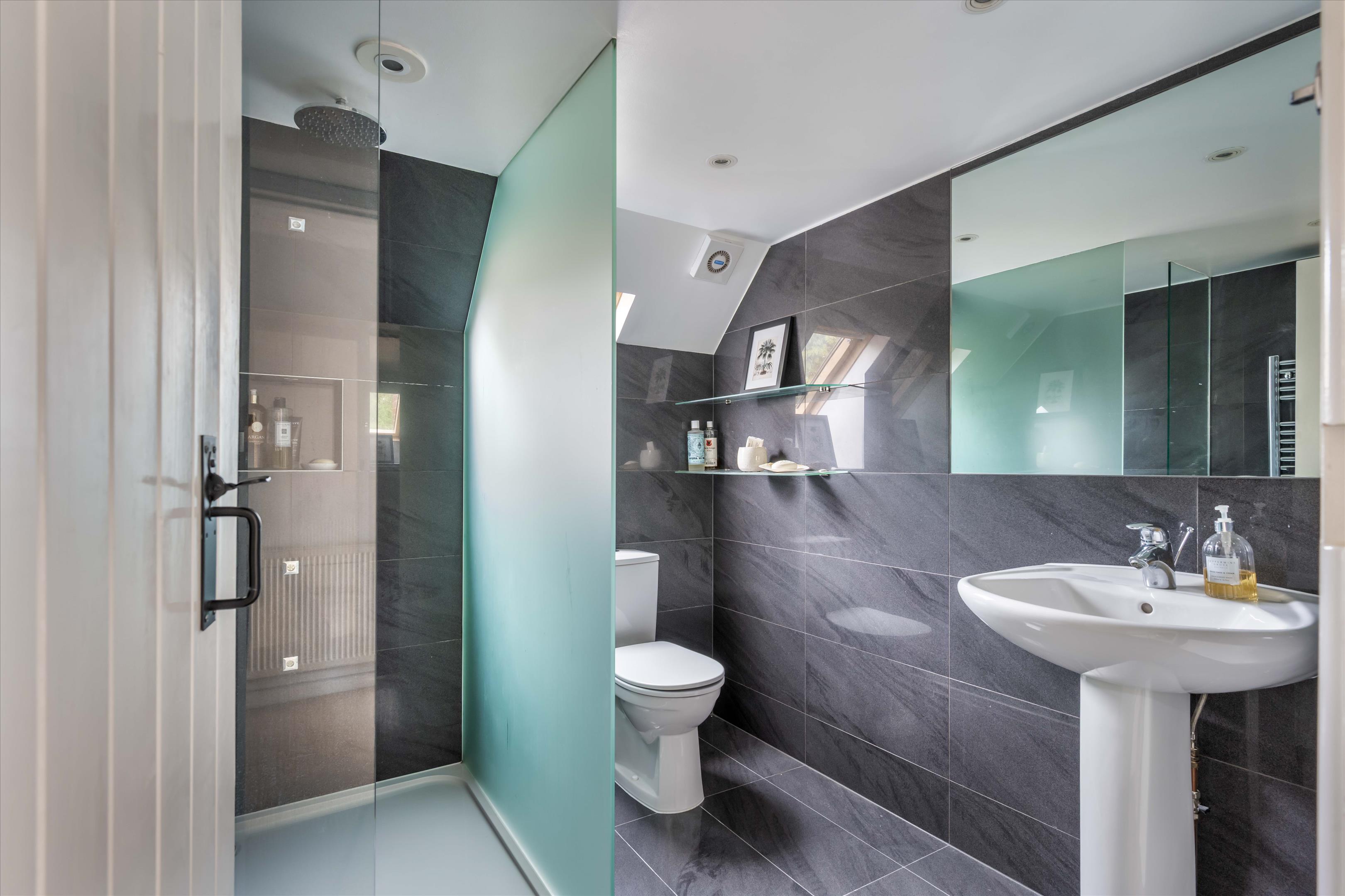 Linchmere Ridge, Haslemere, Surrey GU27