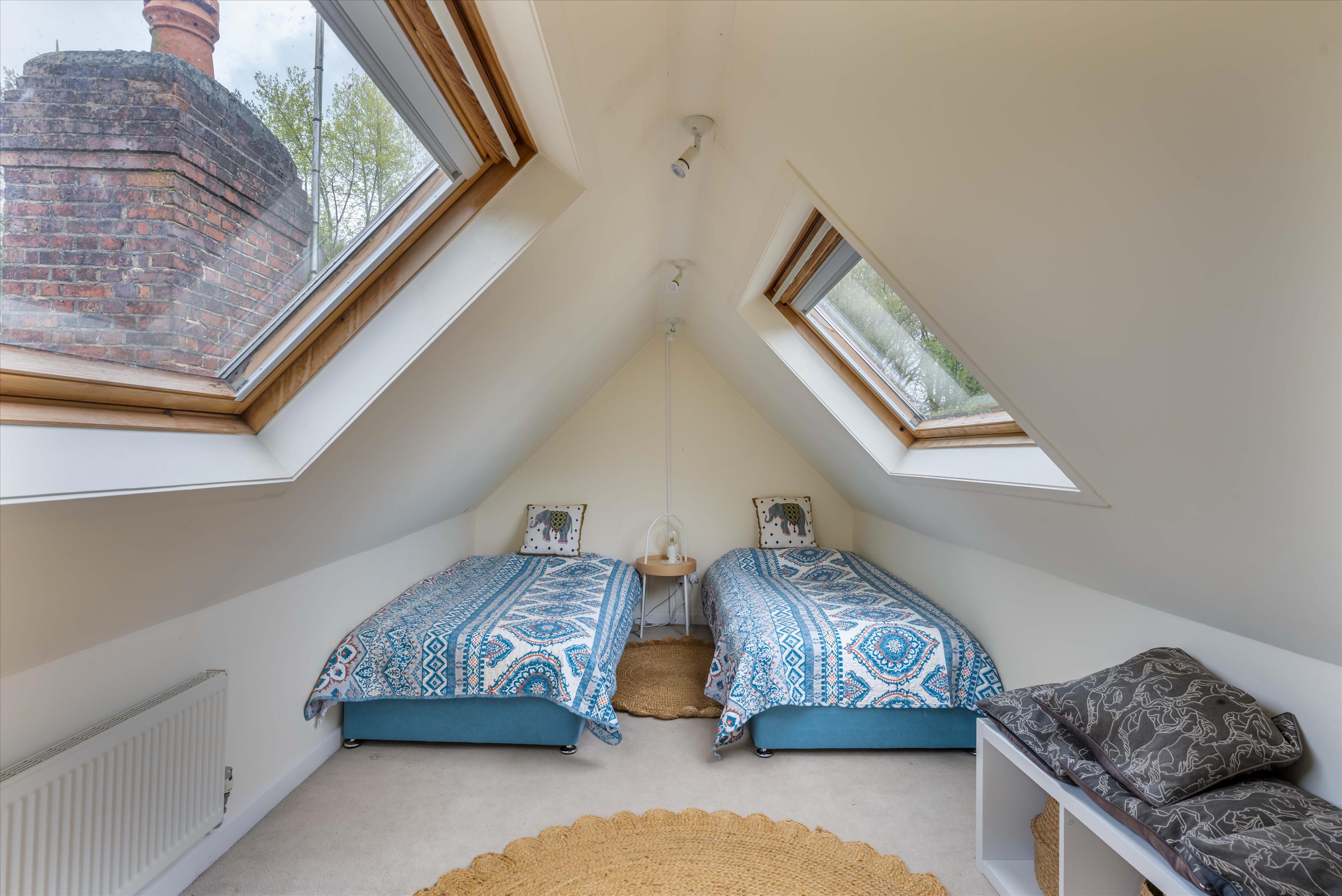 Linchmere Ridge, Haslemere, Surrey GU27