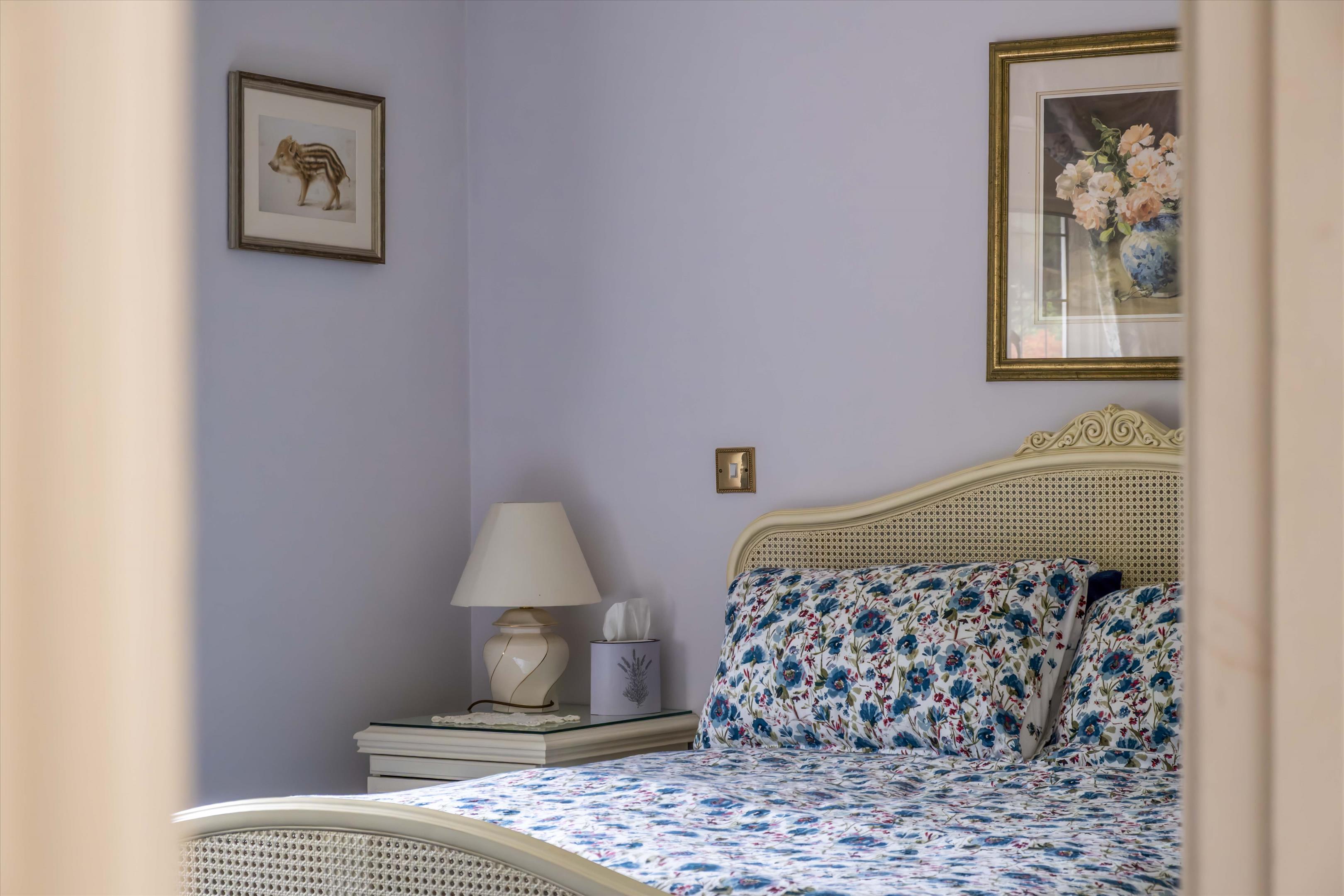 Tennysons Ridge, Haslemere, Surrey GU27