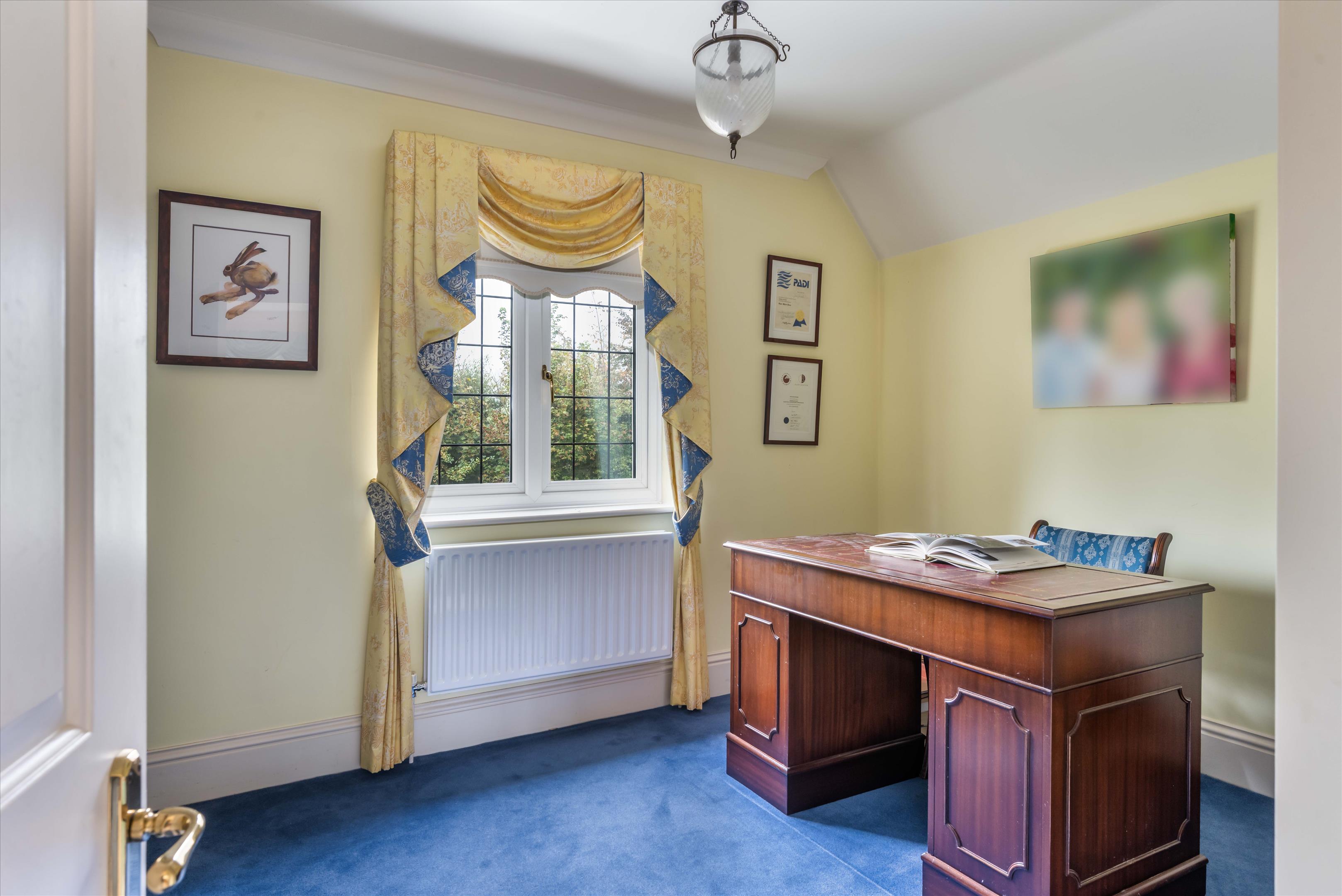 Tennysons Ridge, Haslemere, Surrey GU27