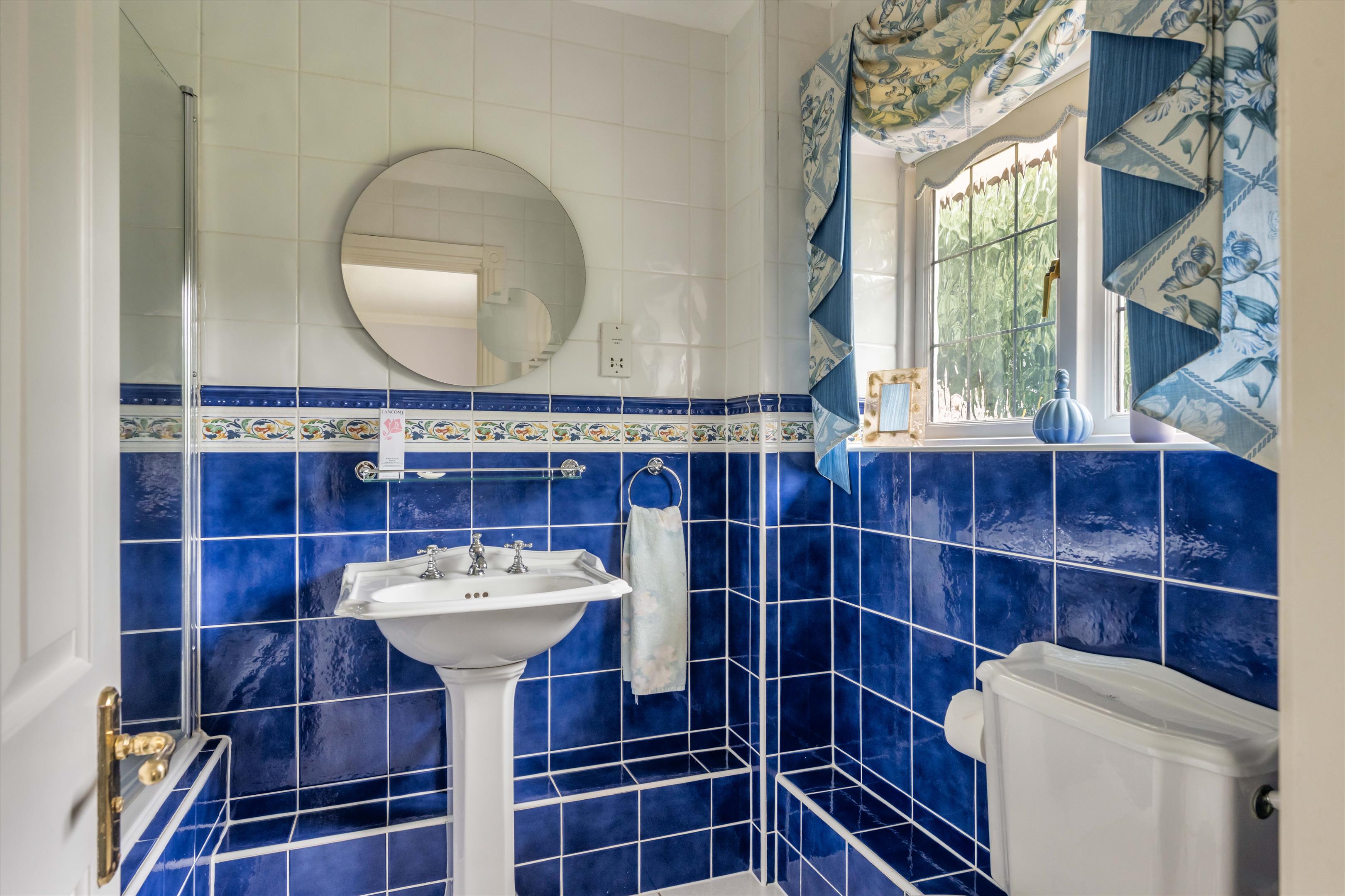 Tennysons Ridge, Haslemere, Surrey GU27