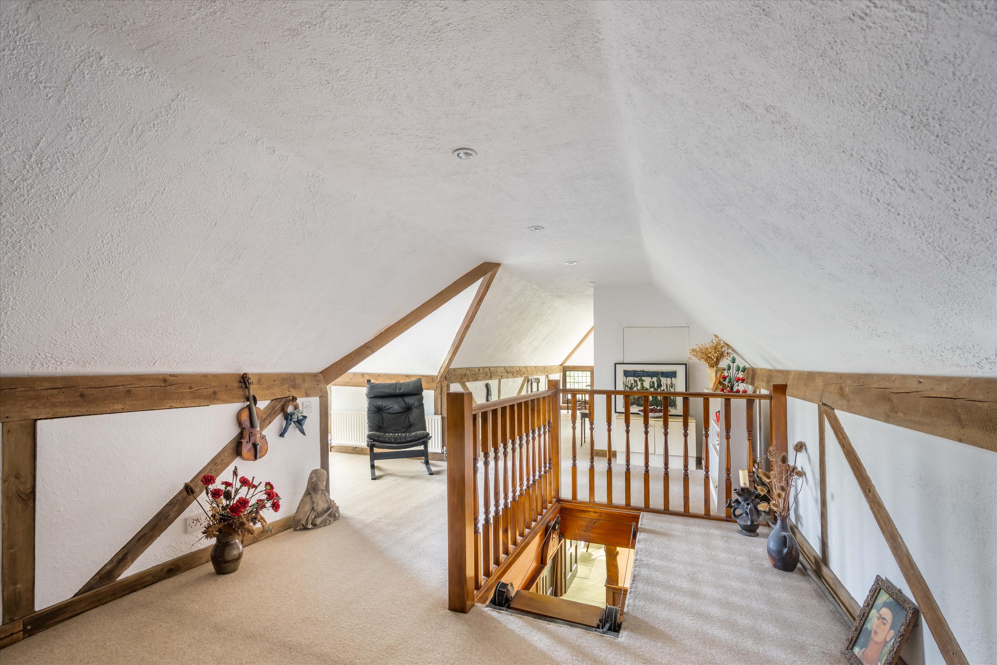 Petworth Road, Haslemere, Surrey GU27