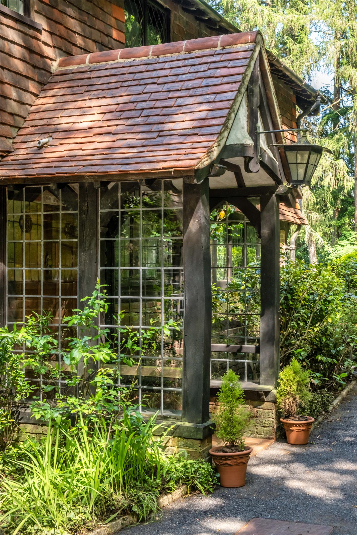 Petworth Road, Haslemere, Surrey GU27