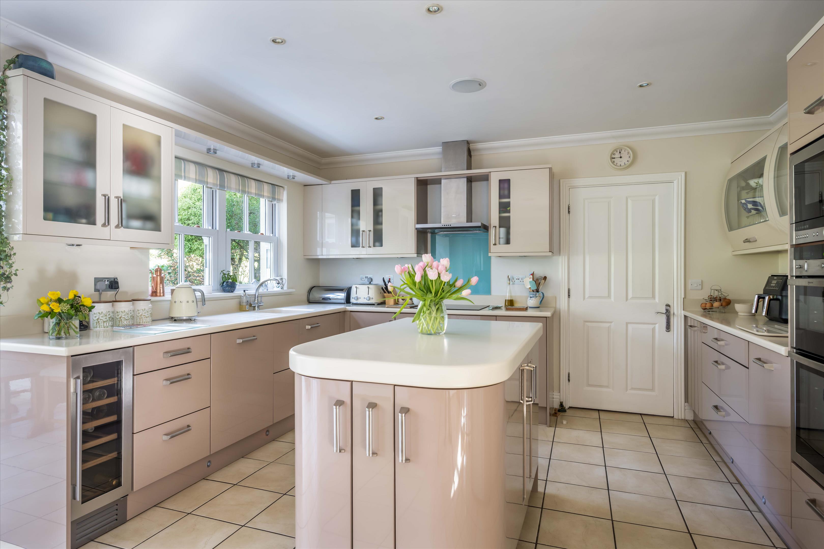 Hurst Park, Midhurst, West Sussex, GU29
