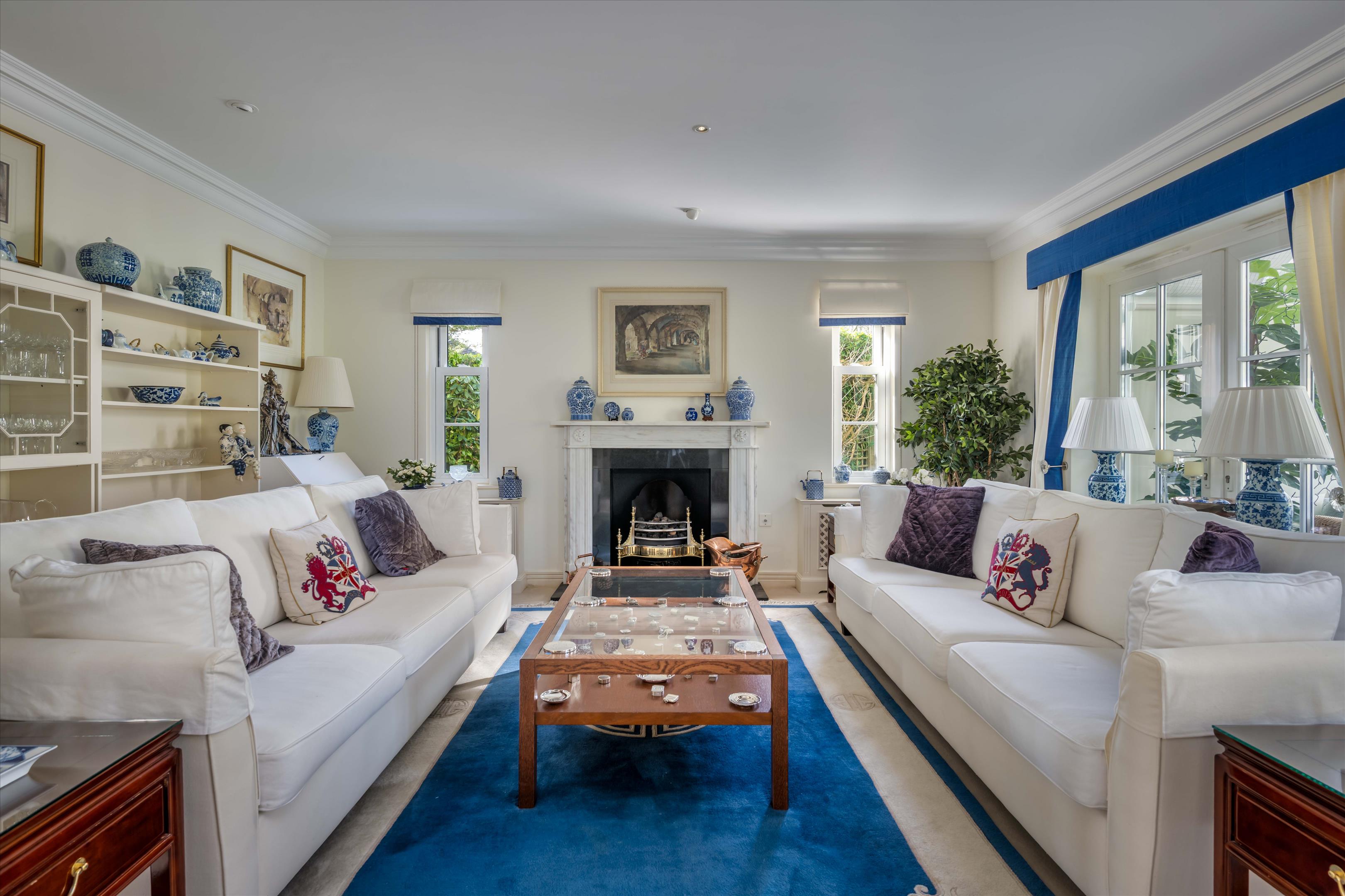 Hurst Park, Midhurst, West Sussex, GU29