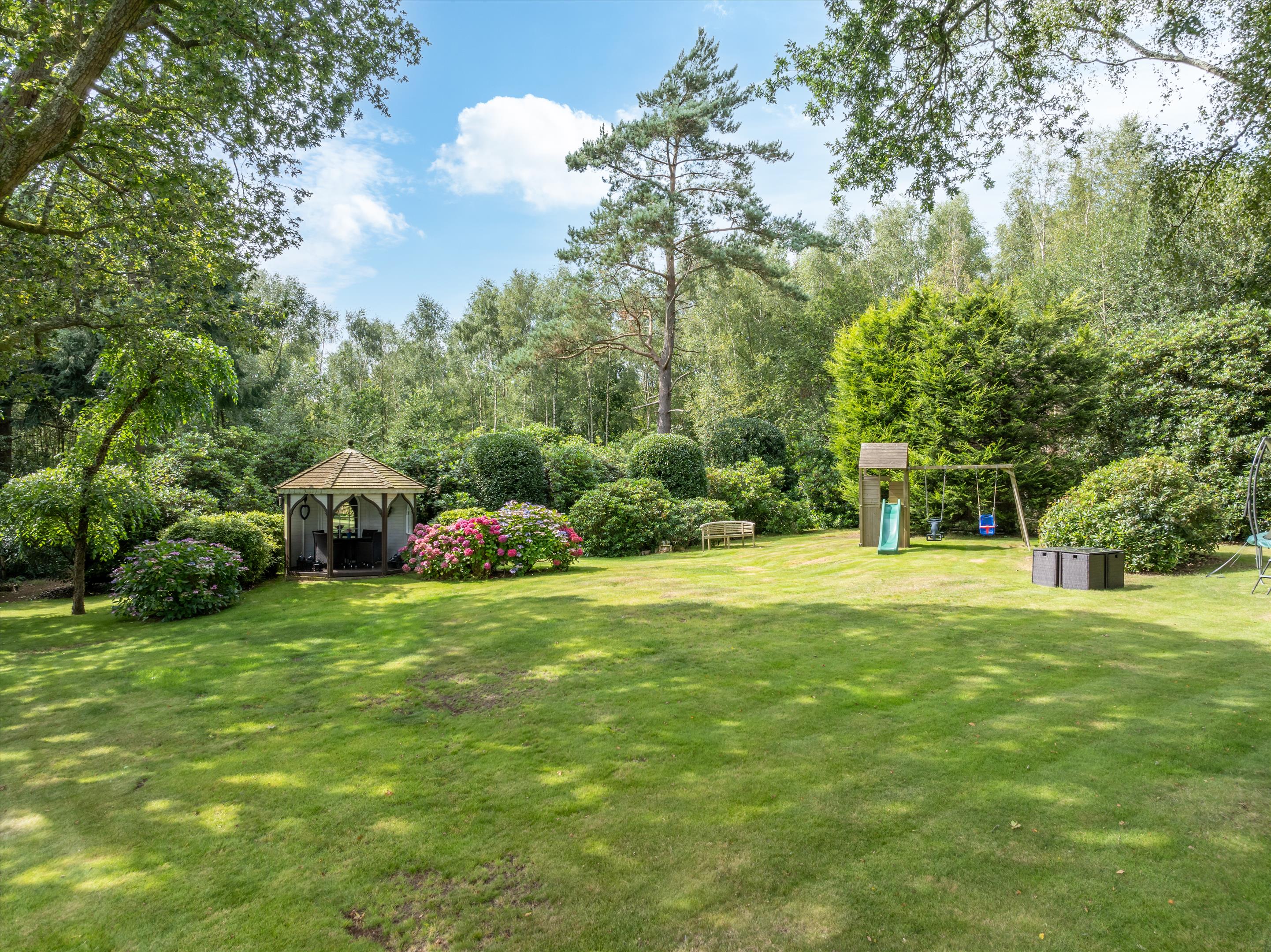 Hurst Park, Midhurst, West Sussex, GU29