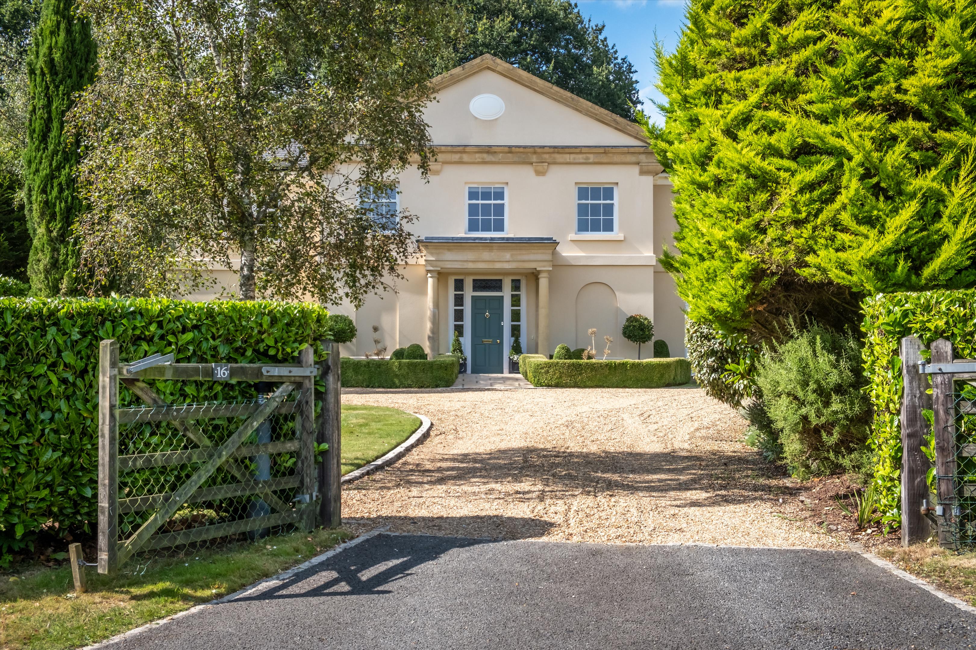 Hurst Park, Midhurst, West Sussex, GU29