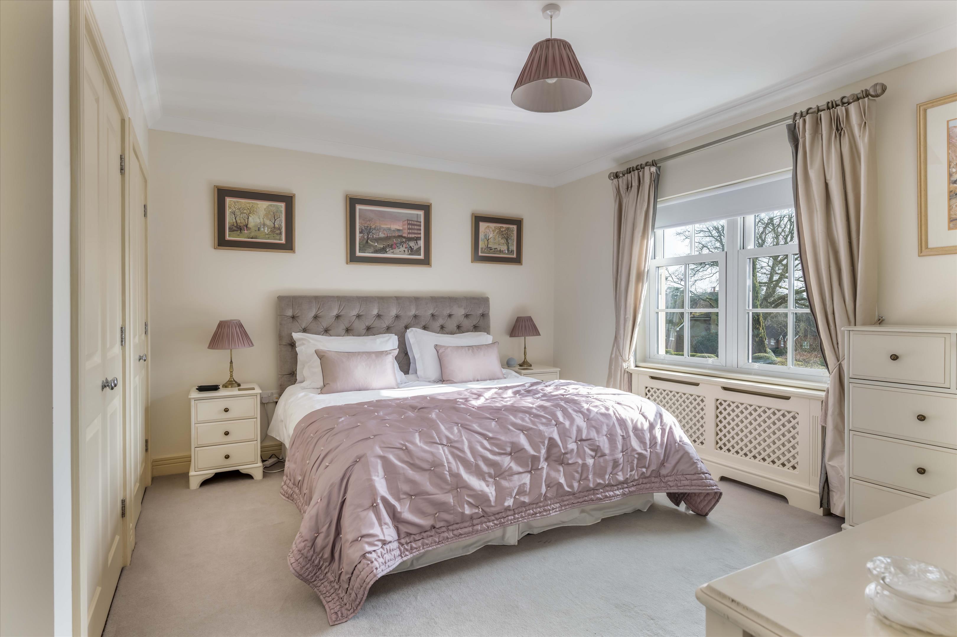 Hurst Park, Midhurst, West Sussex, GU29