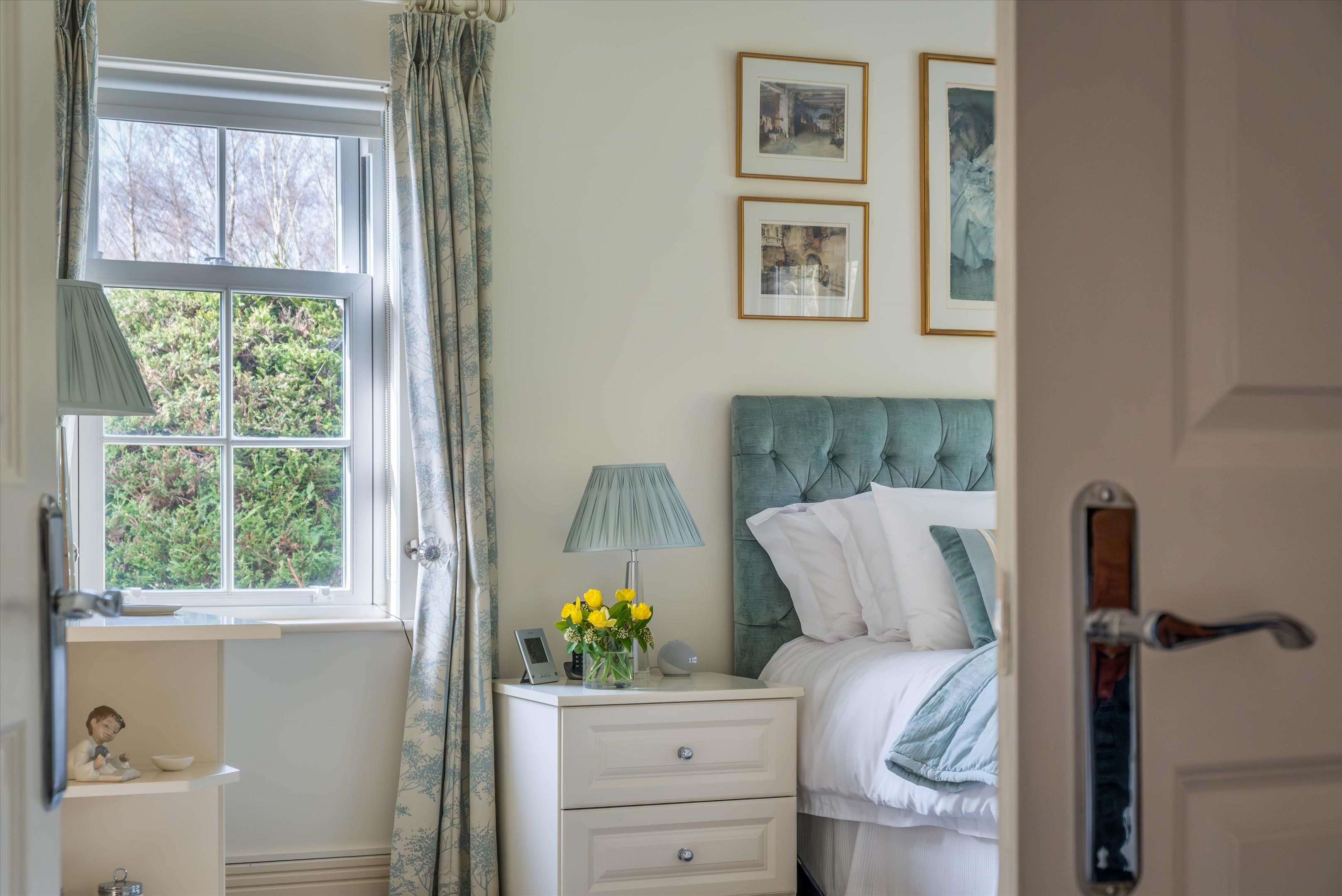 Hurst Park, Midhurst, West Sussex, GU29