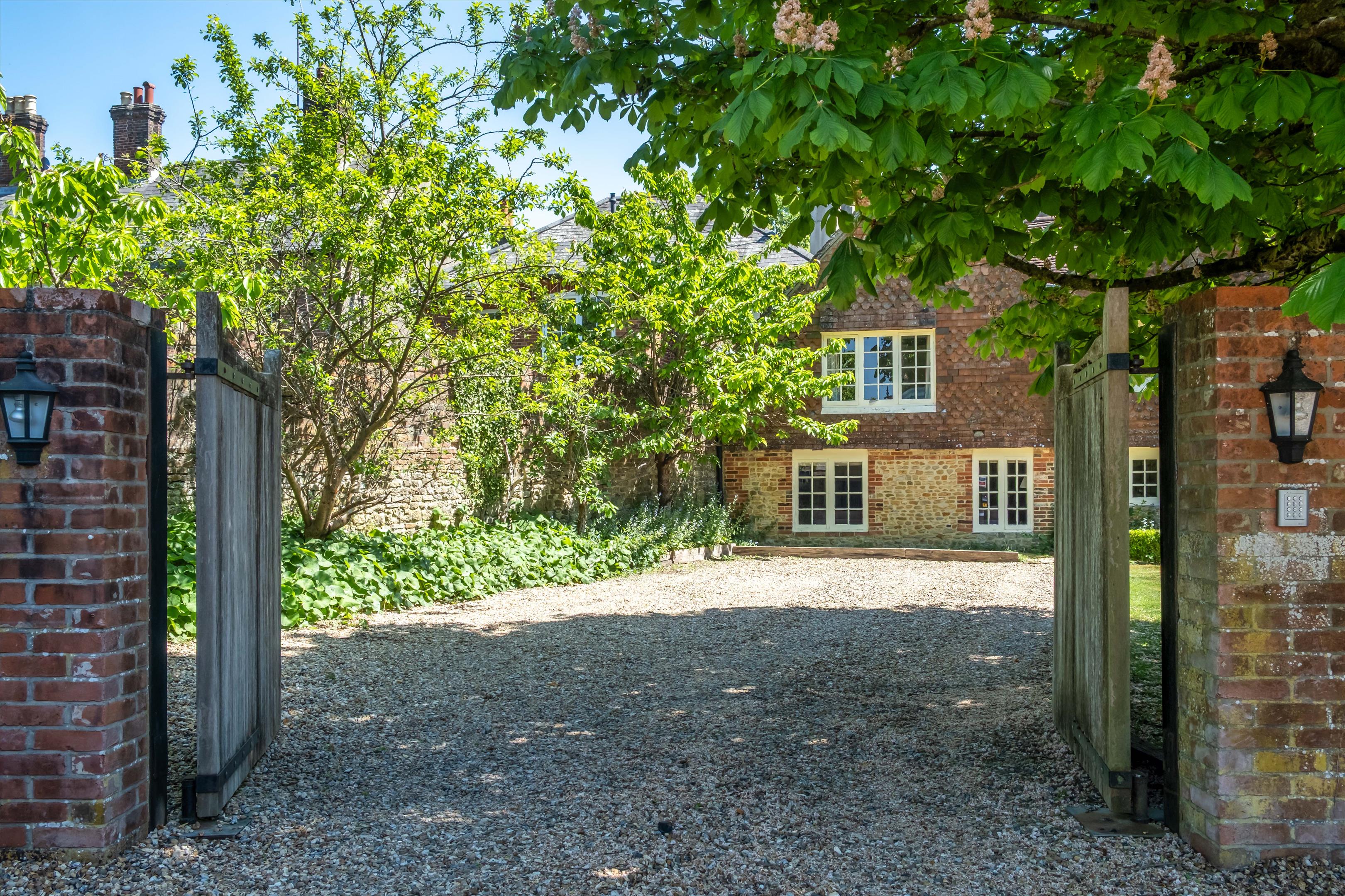 High Street, Haslemere, Surrey, GU27