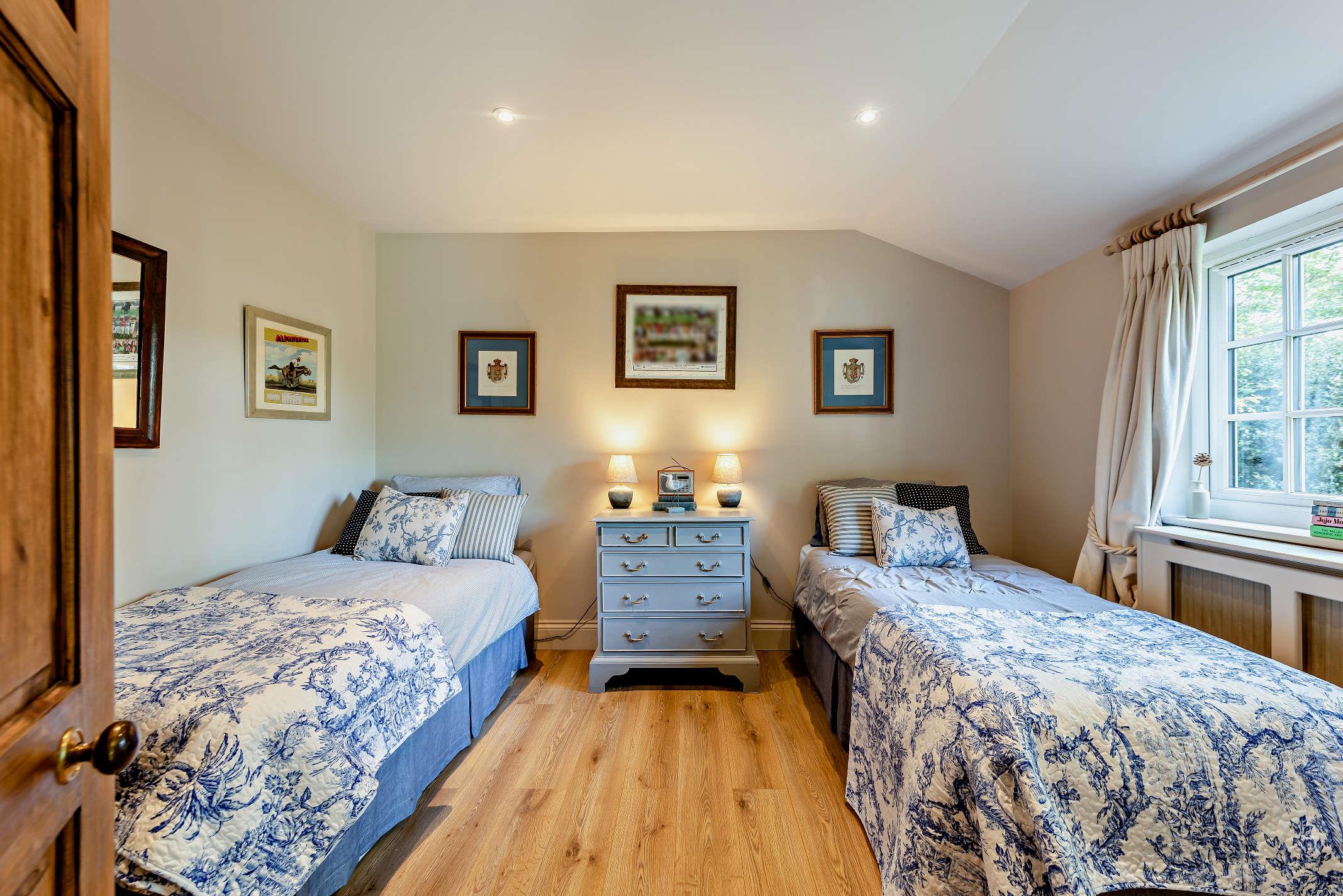 Headley Lane, Passfield, Liphook, Hampshire, GU30