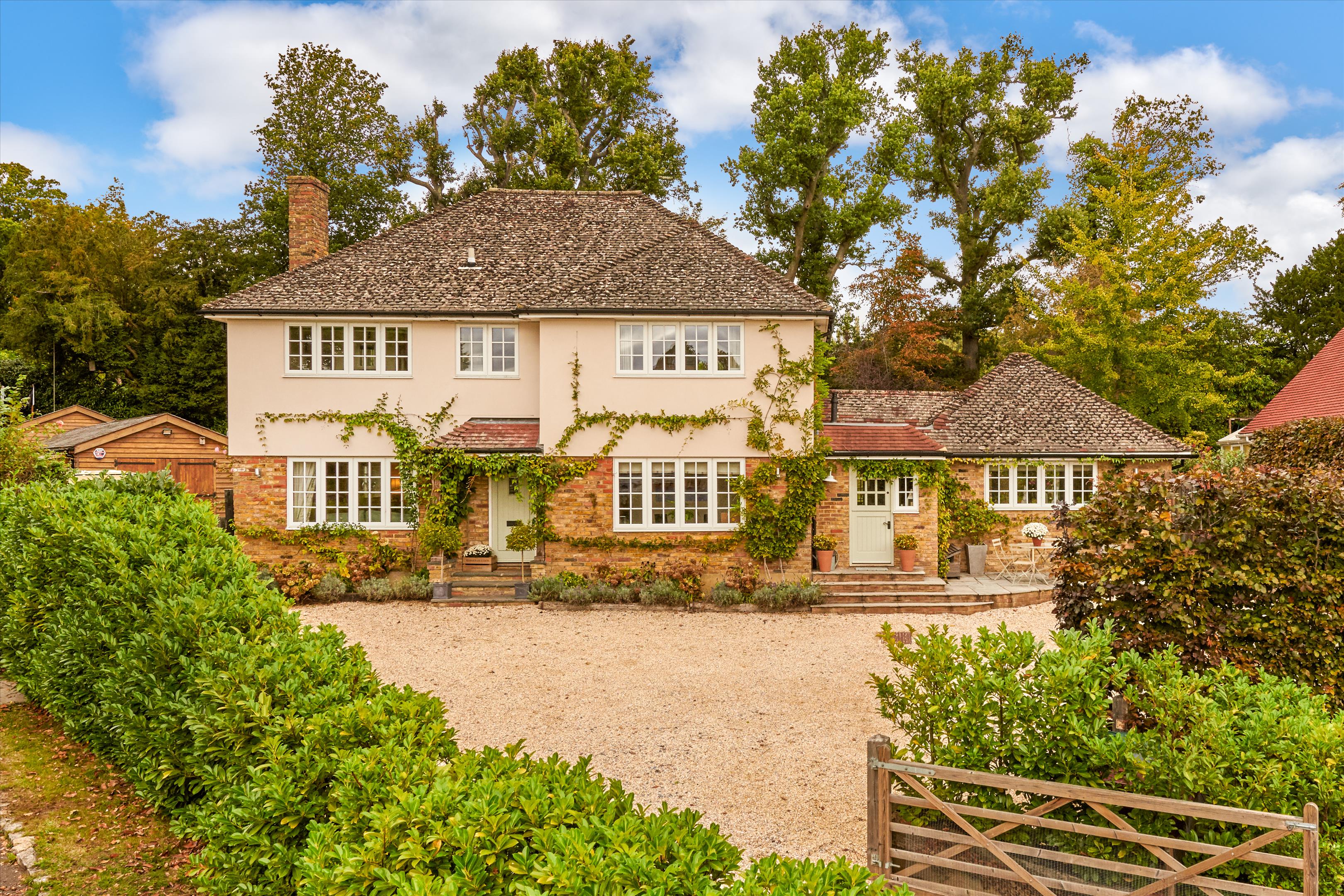 The Ridgeway, Fernhurst, Haslemere, West Sussex, GU27