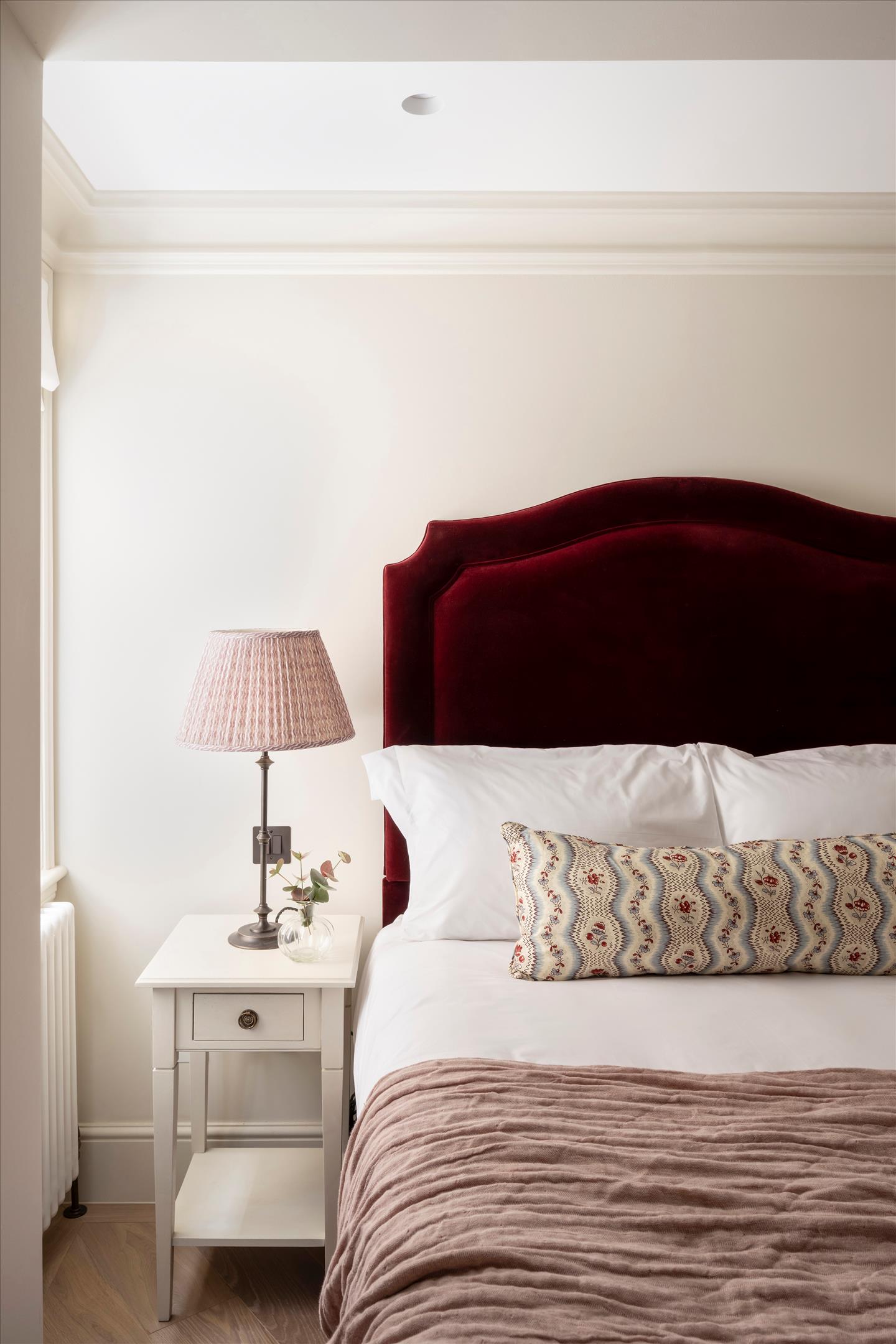 Queen's Gate, South Kensington SW7