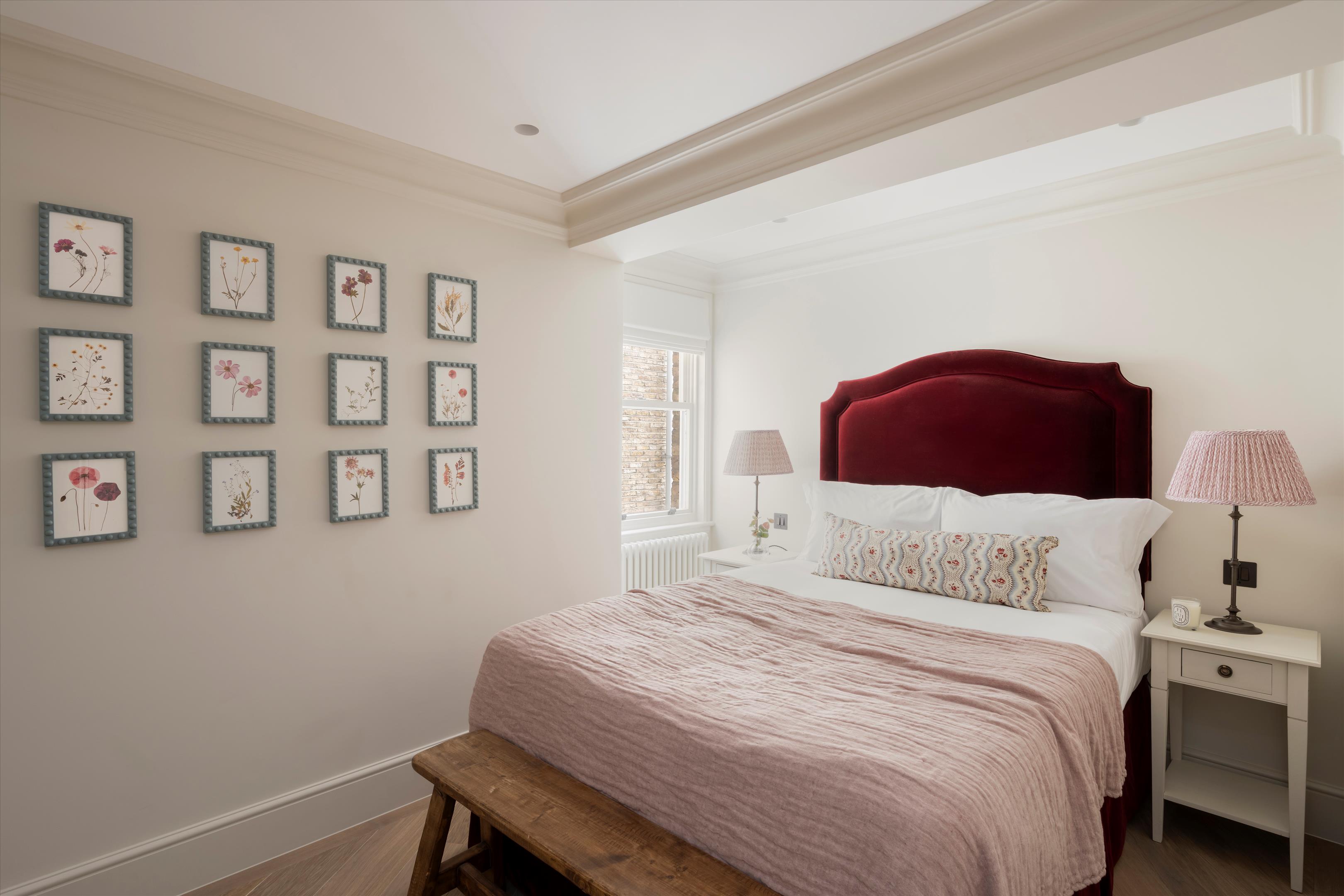 Queen's Gate, South Kensington SW7