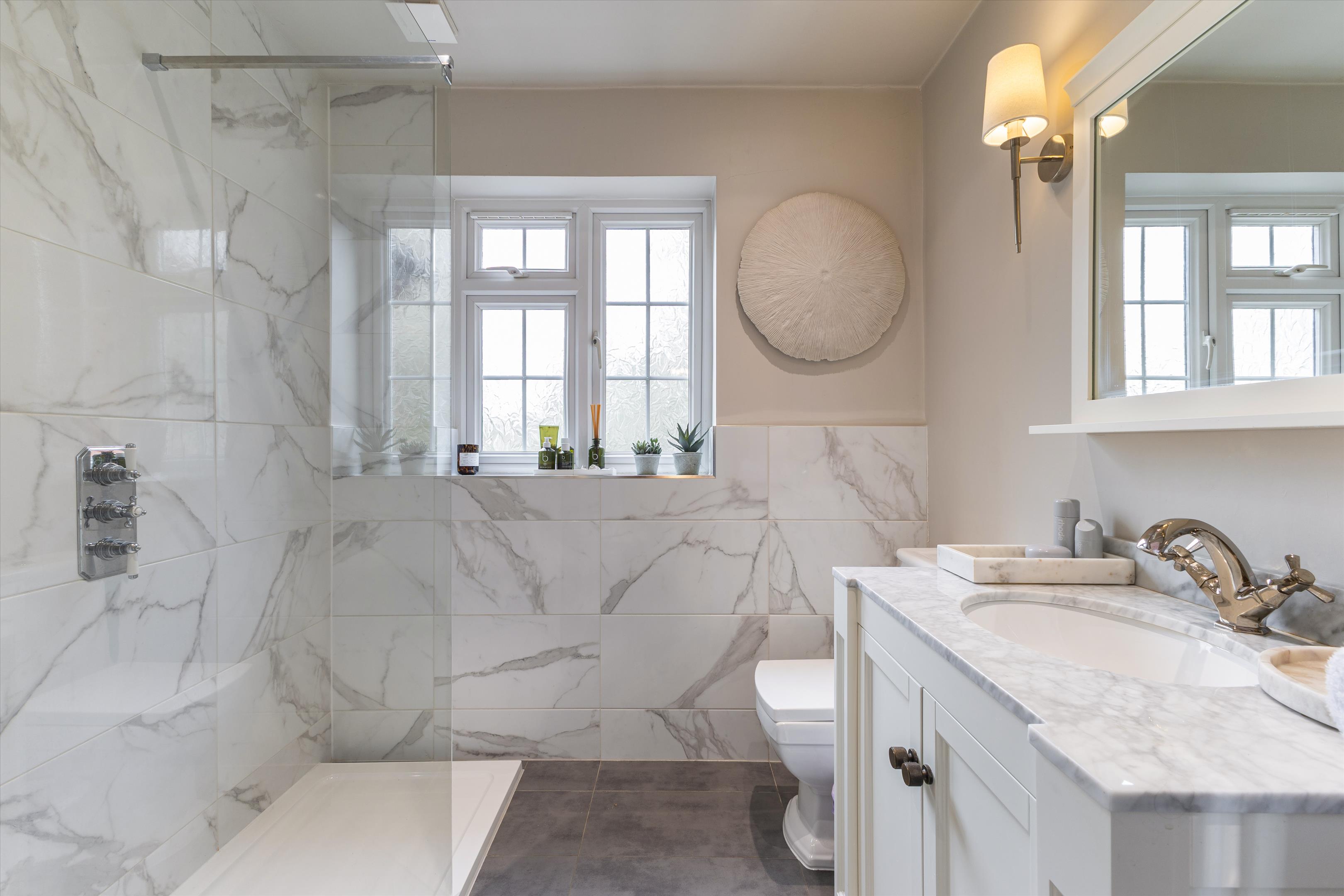 Bagshot Road, Englefield Green, Surrey TW20