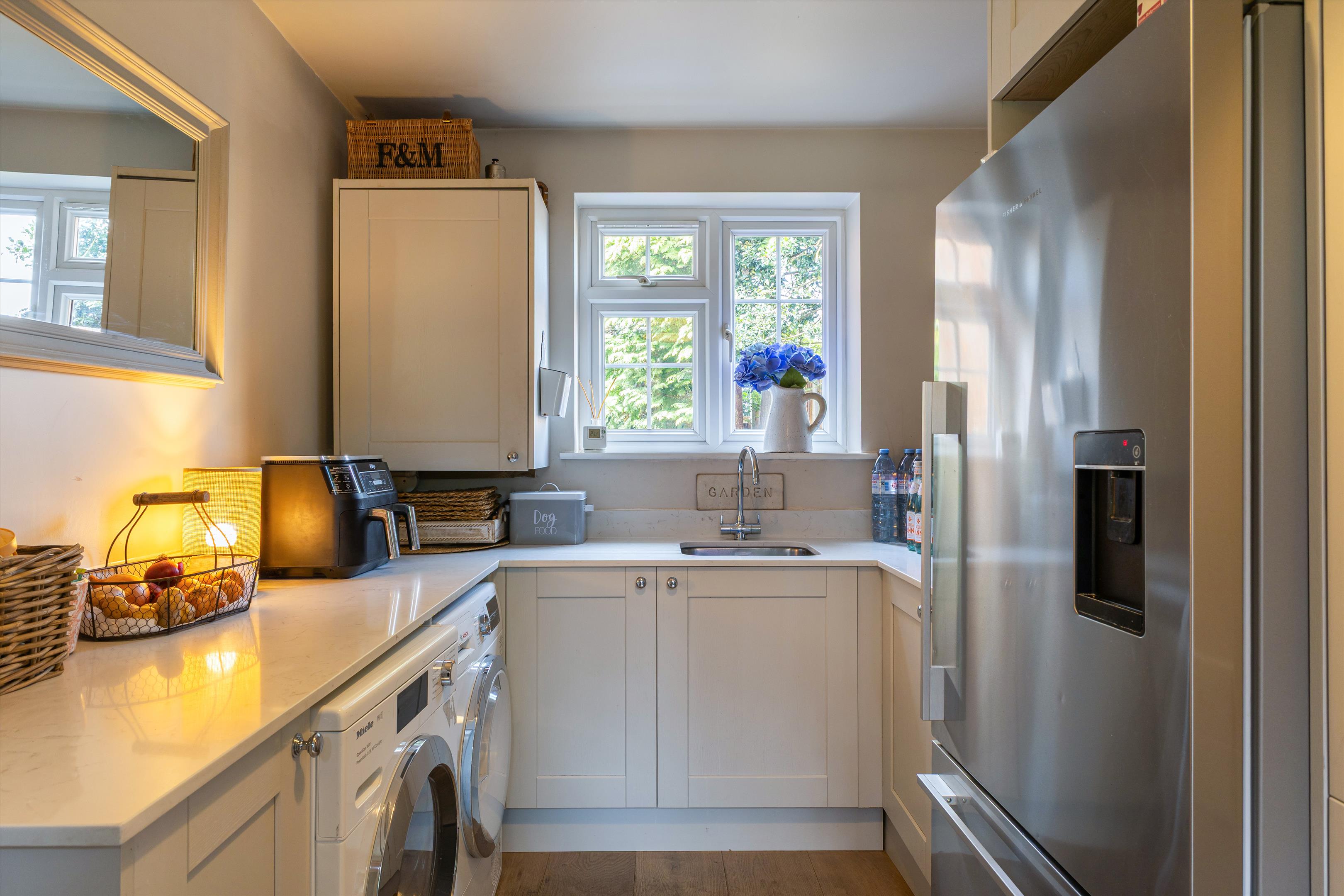 Bagshot Road, Englefield Green, Surrey TW20