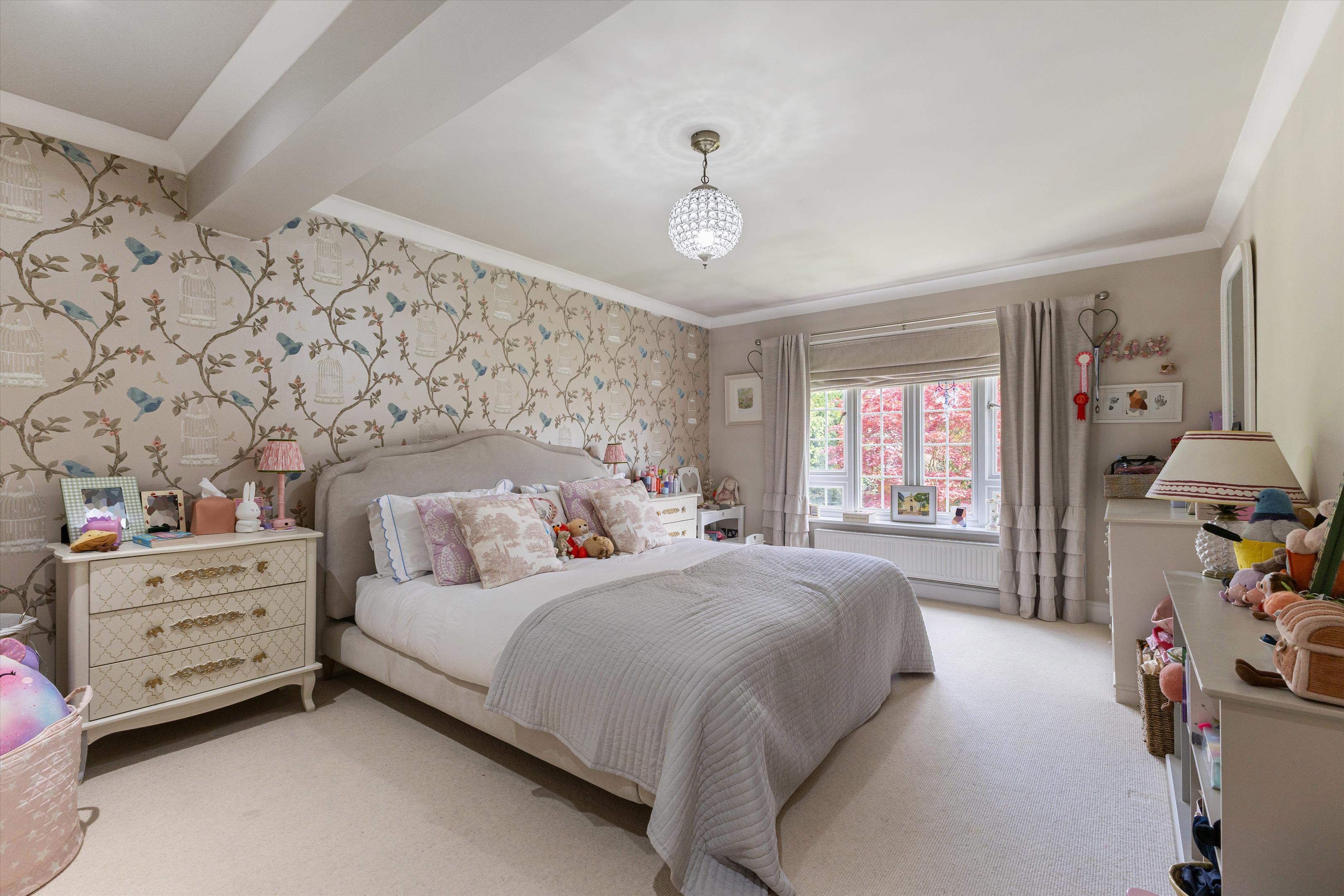 Bagshot Road, Englefield Green, Surrey TW20