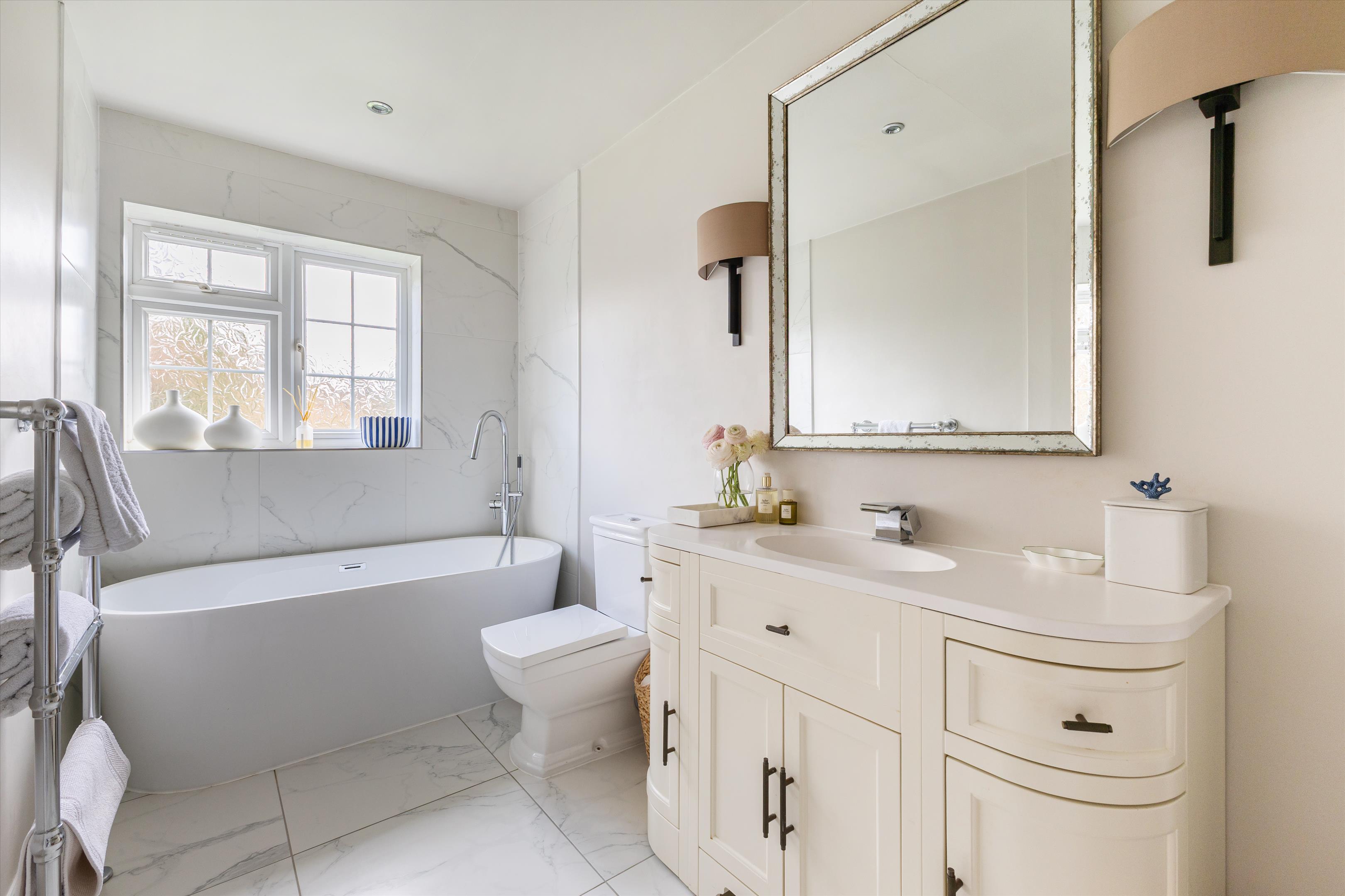Bagshot Road, Englefield Green, Surrey TW20