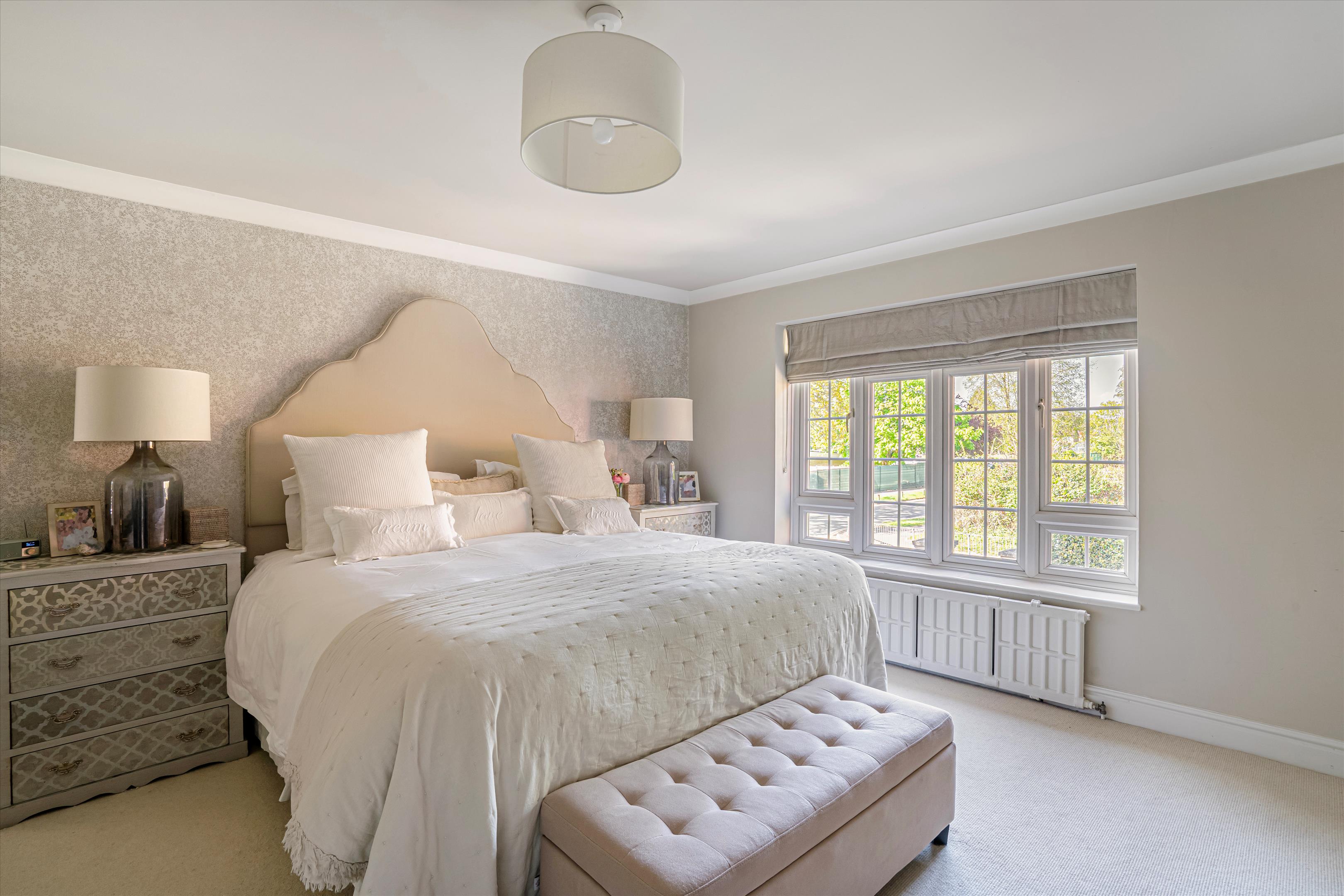 Bagshot Road, Englefield Green, Surrey TW20
