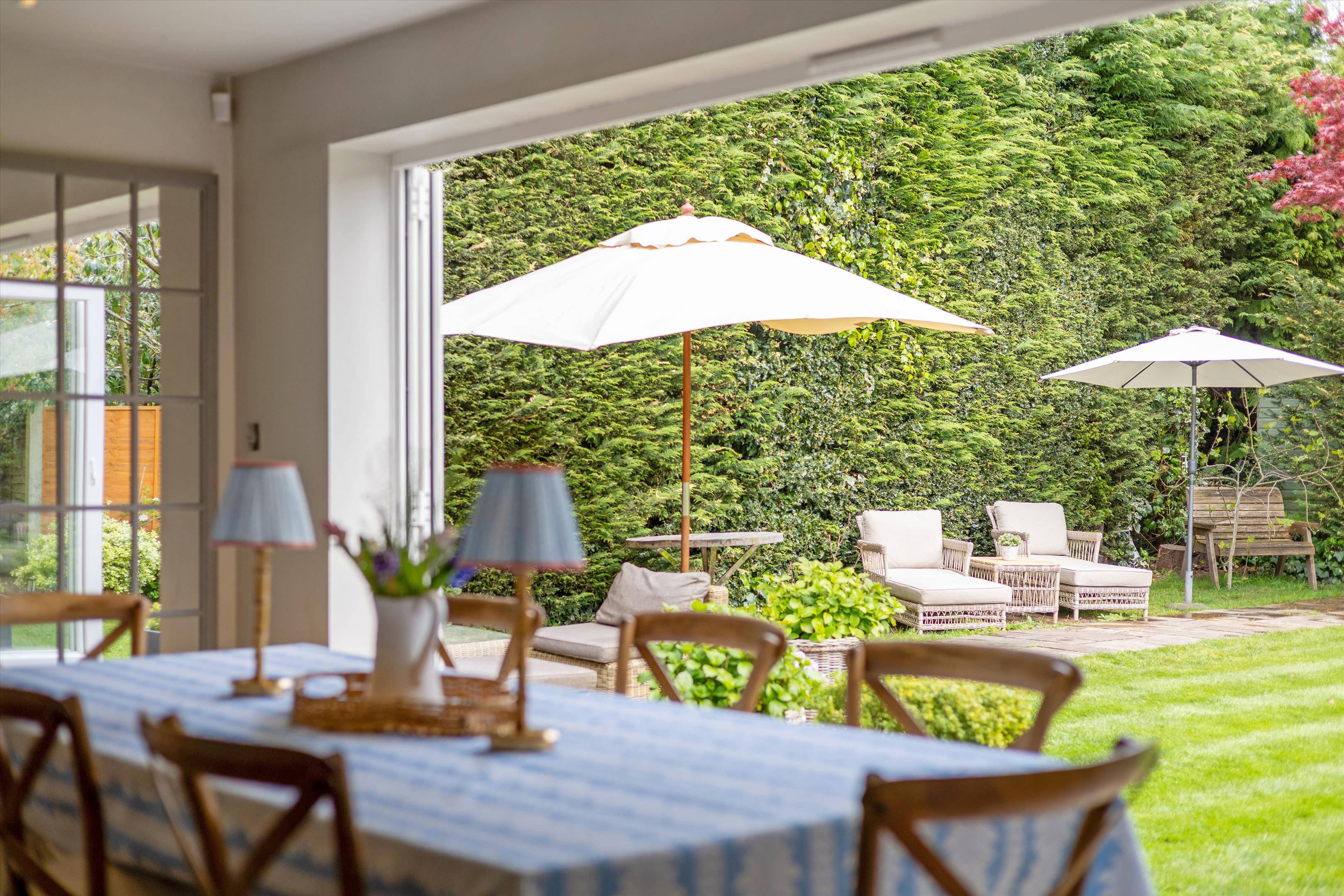 Bagshot Road, Englefield Green, Surrey TW20
