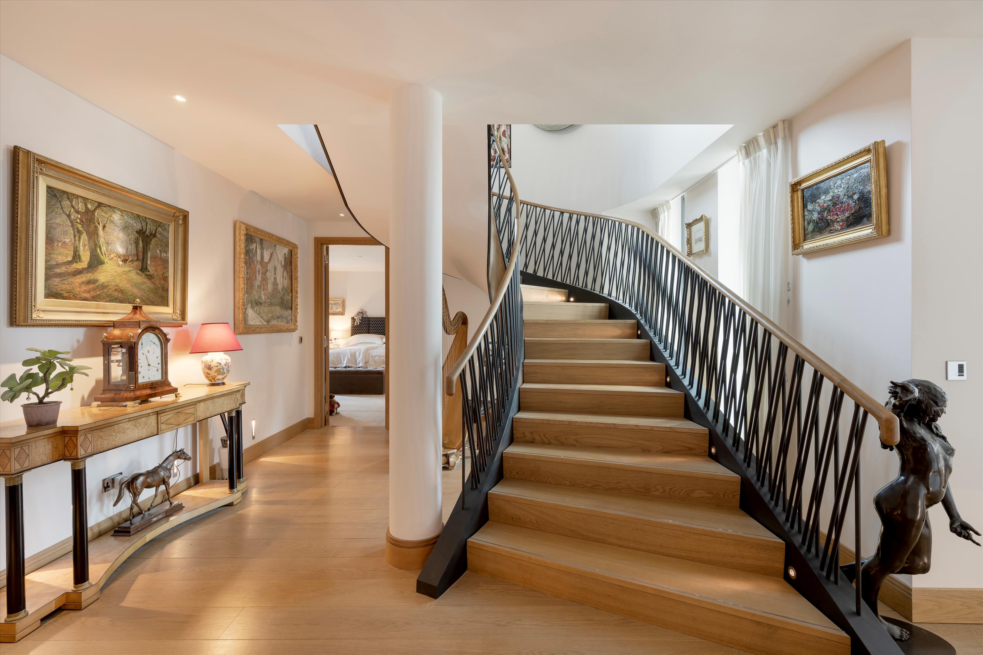 Manresa Road, London, SW3