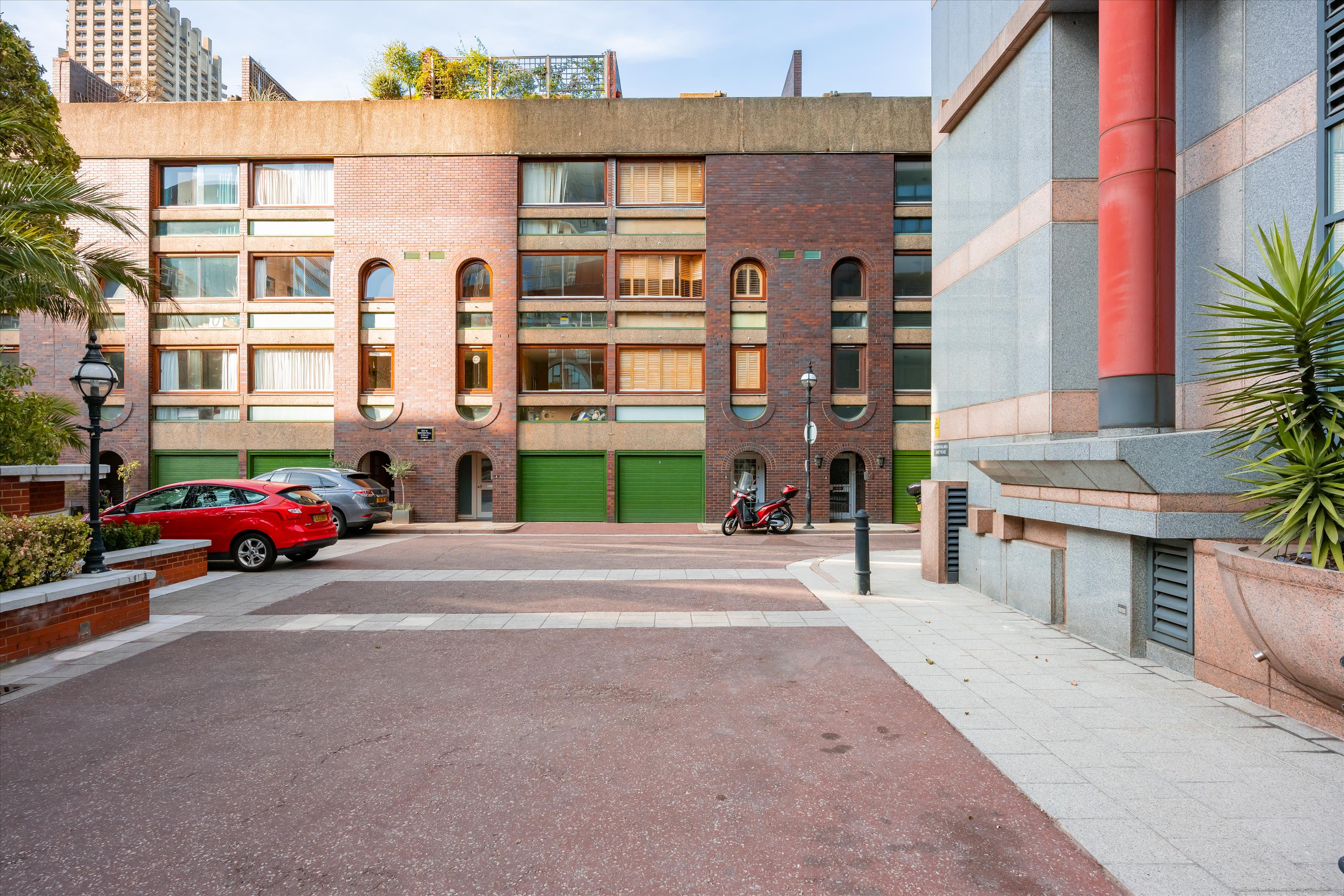 Wallside, Barbican, London EC2Y