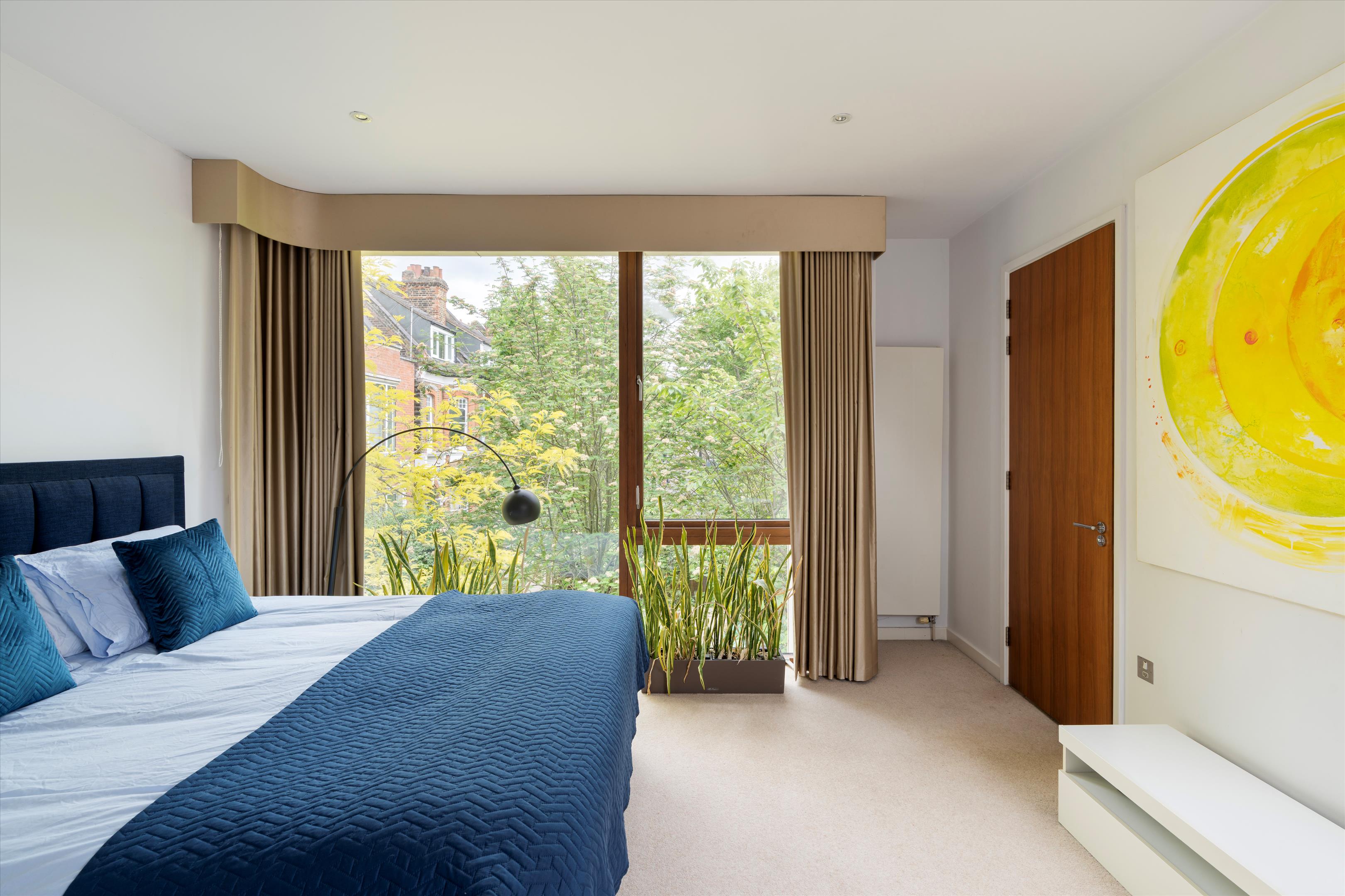 Ebury Mews, Islington, London N5