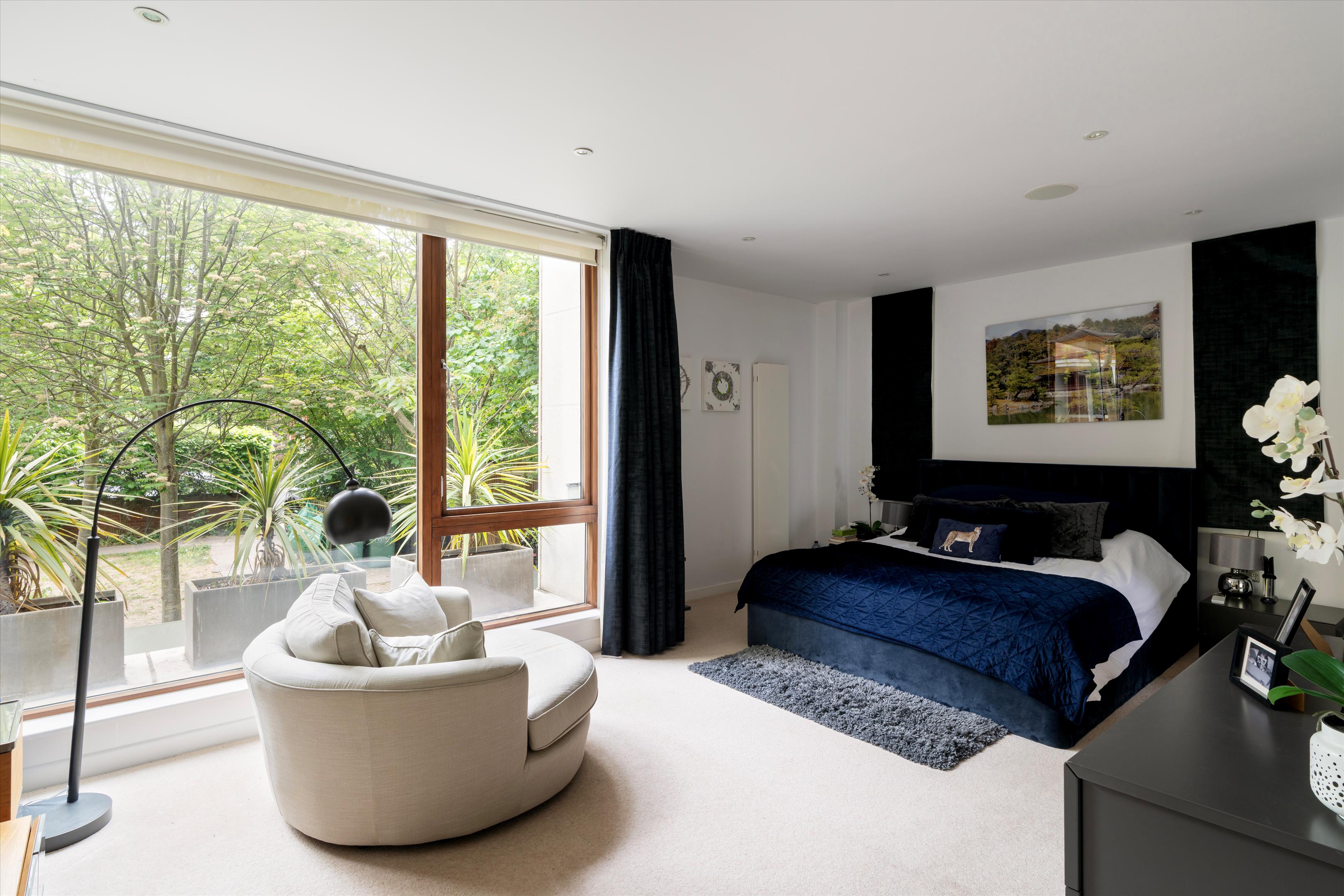 Ebury Mews, Islington, London N5