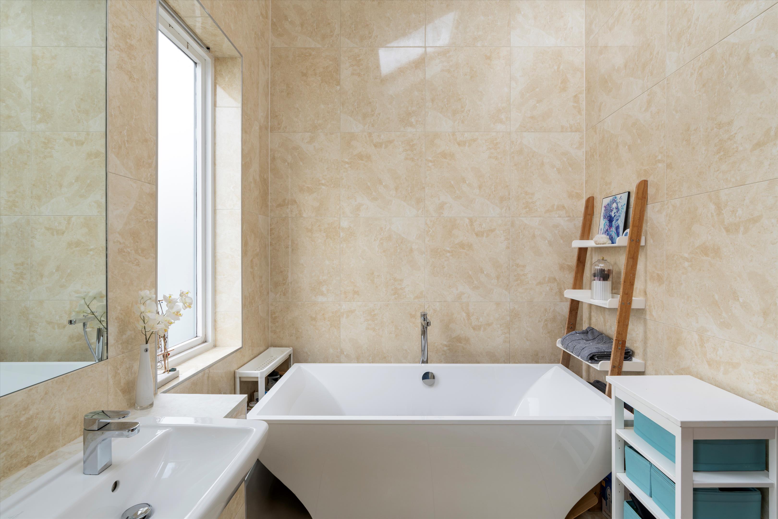 Ebury Mews, Islington, London N5