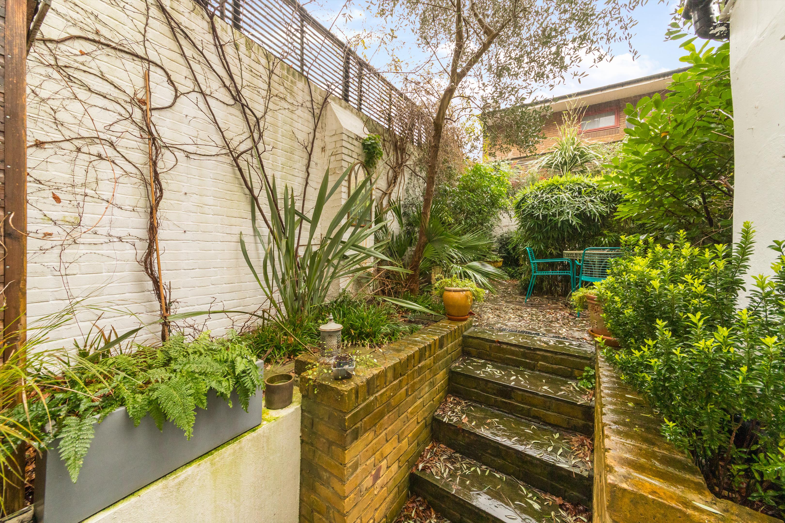 Charlton Place, Angel, N1