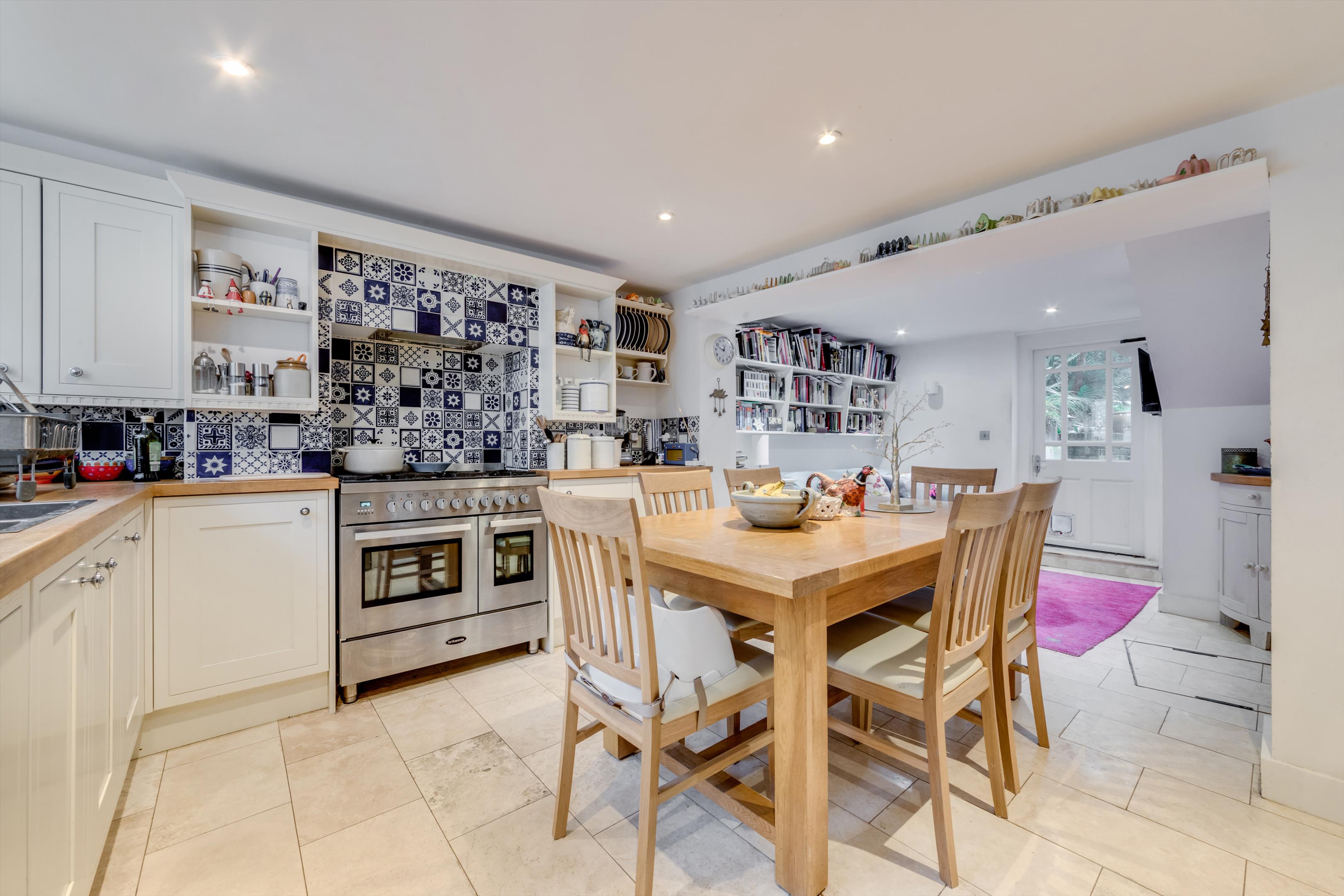 Charlton Place, Angel, N1