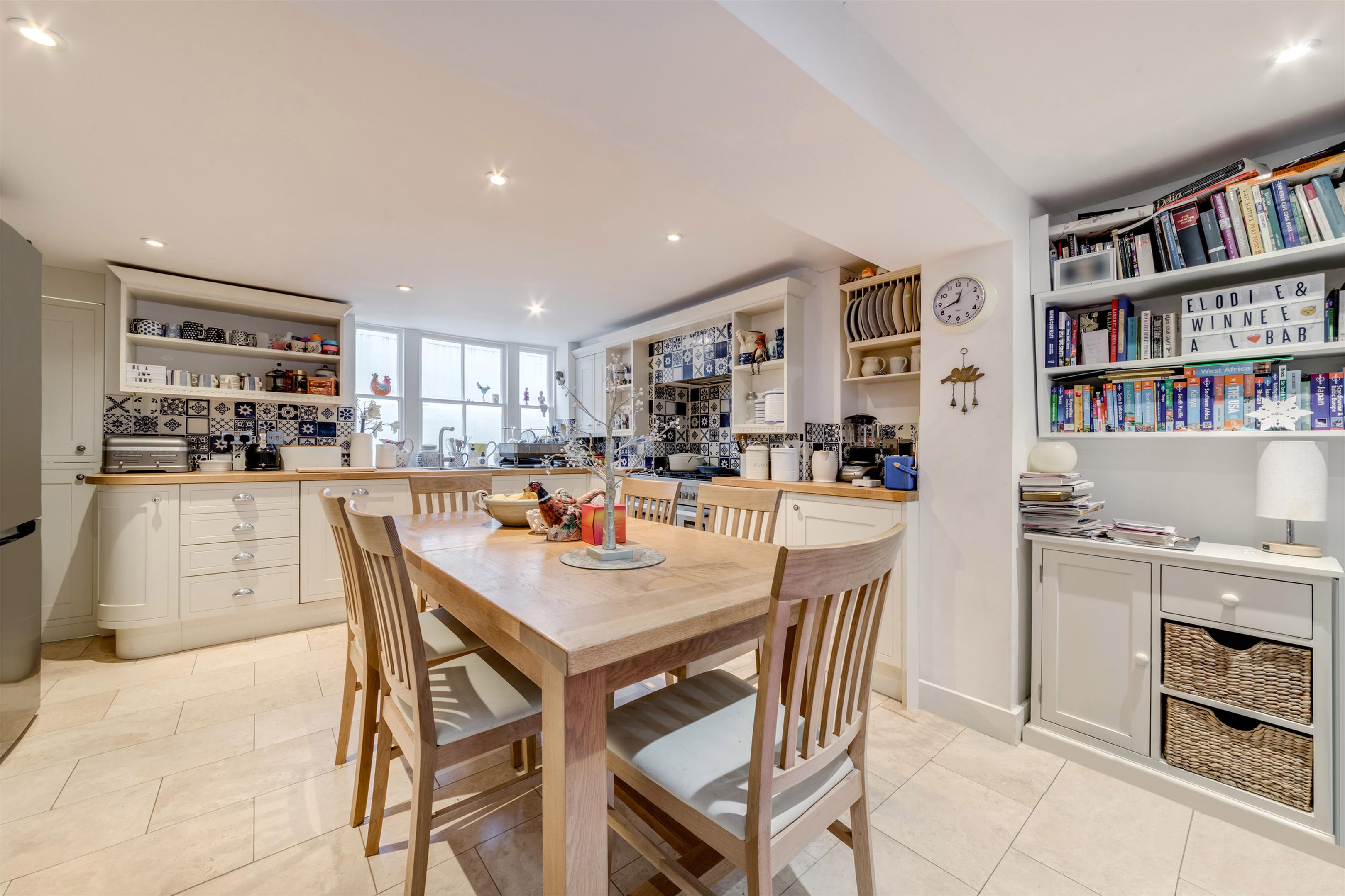 Charlton Place, Angel, N1
