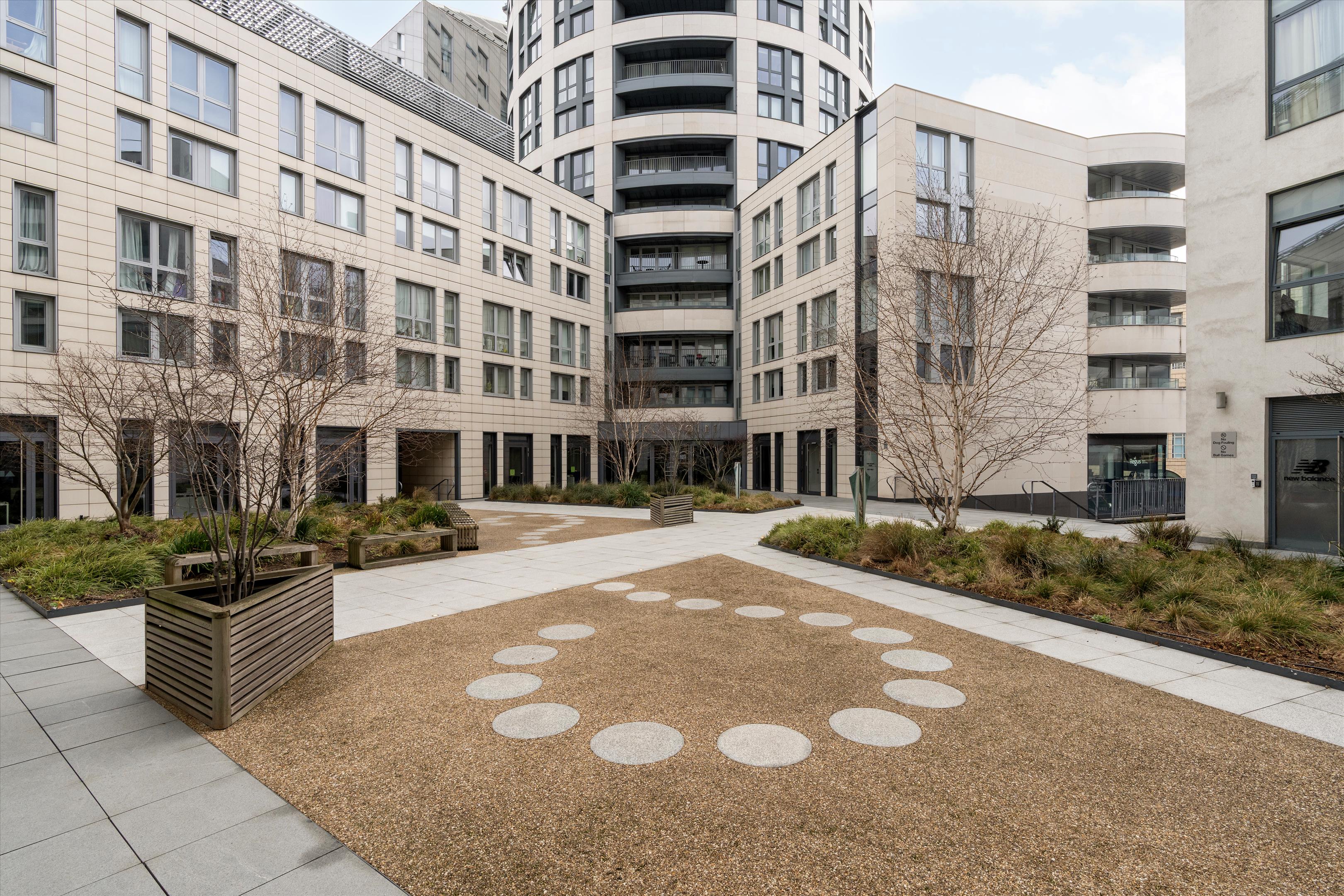 City Road, London EC1V