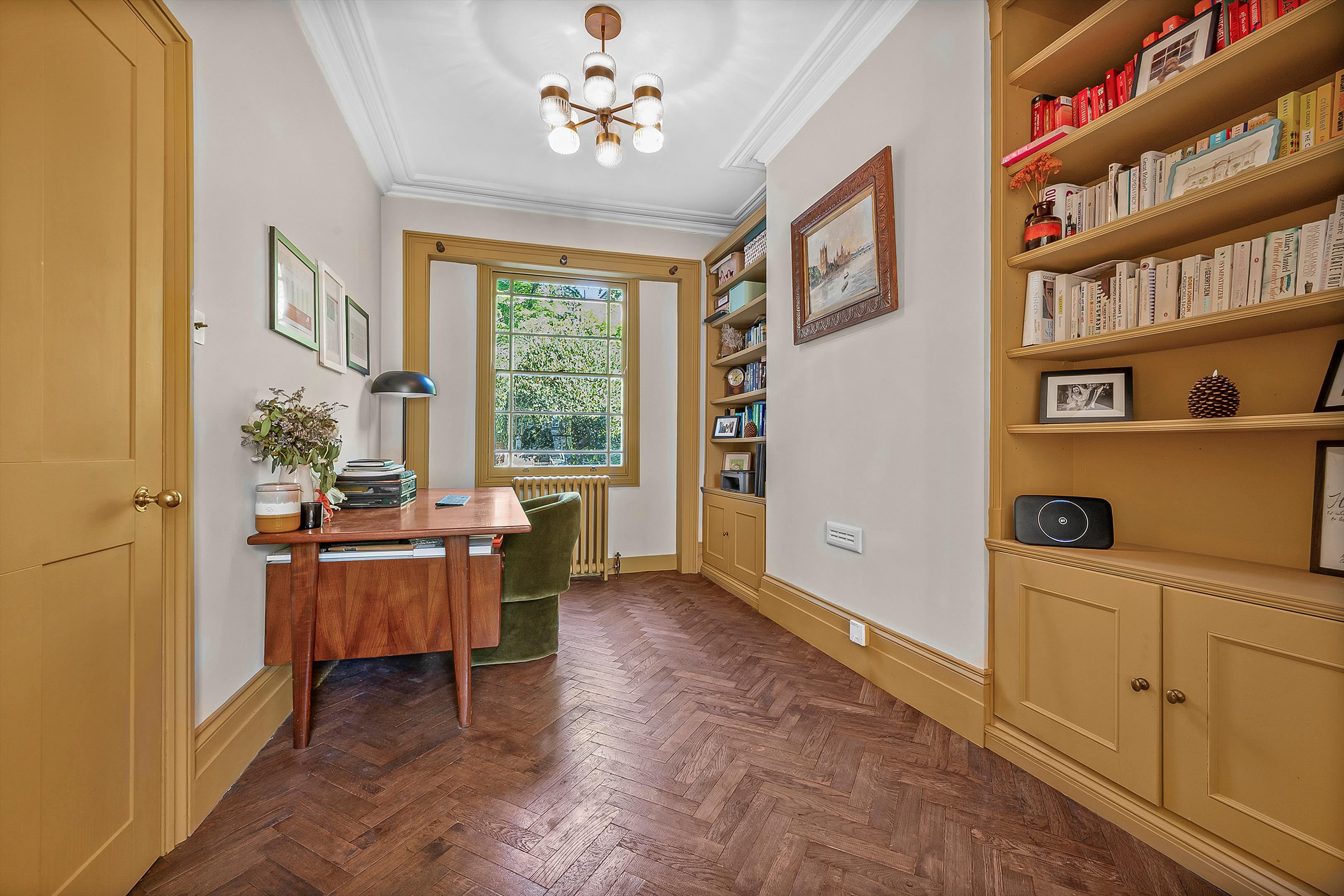 Waterloo Terrace, Islington, N1