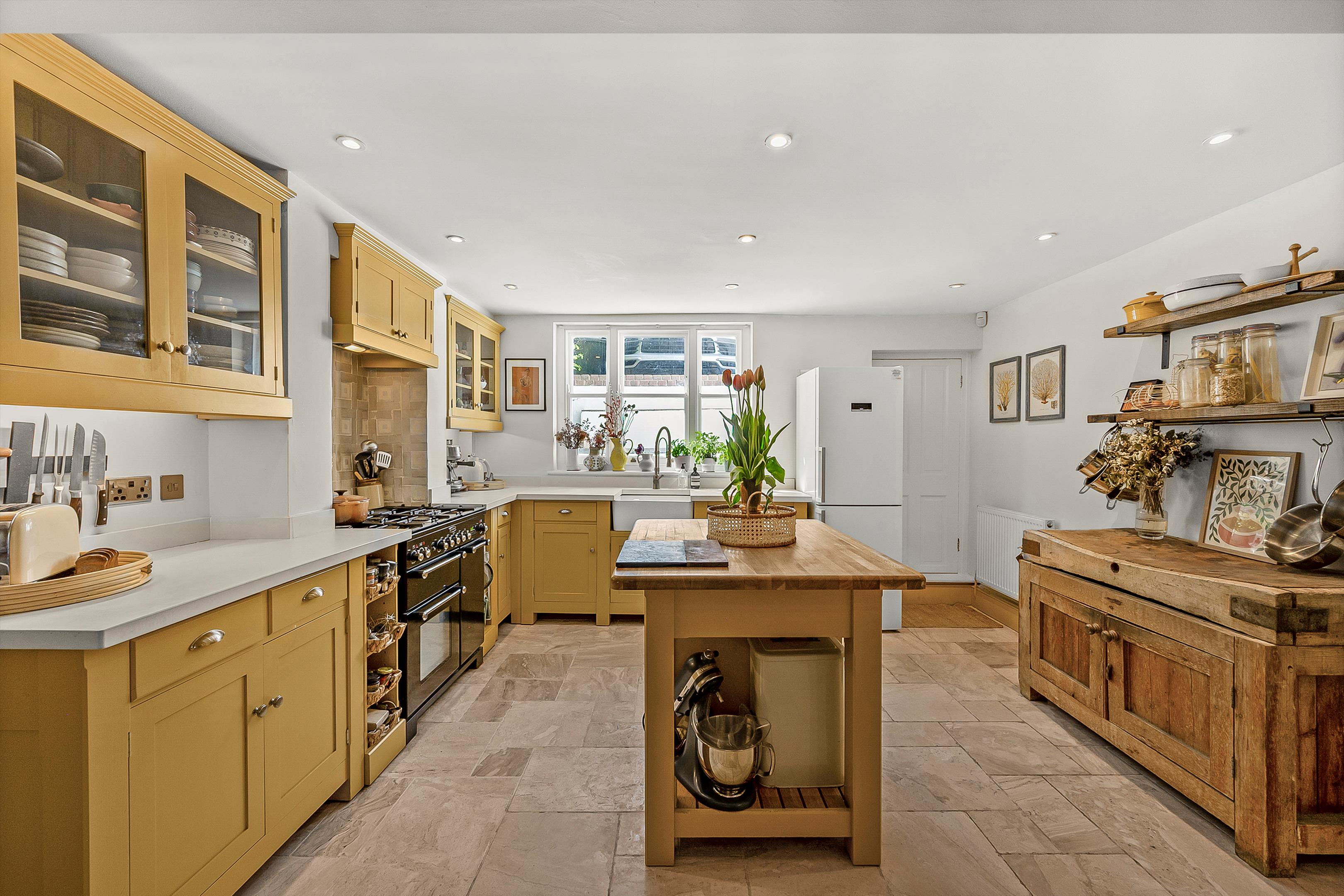Waterloo Terrace, Islington, N1