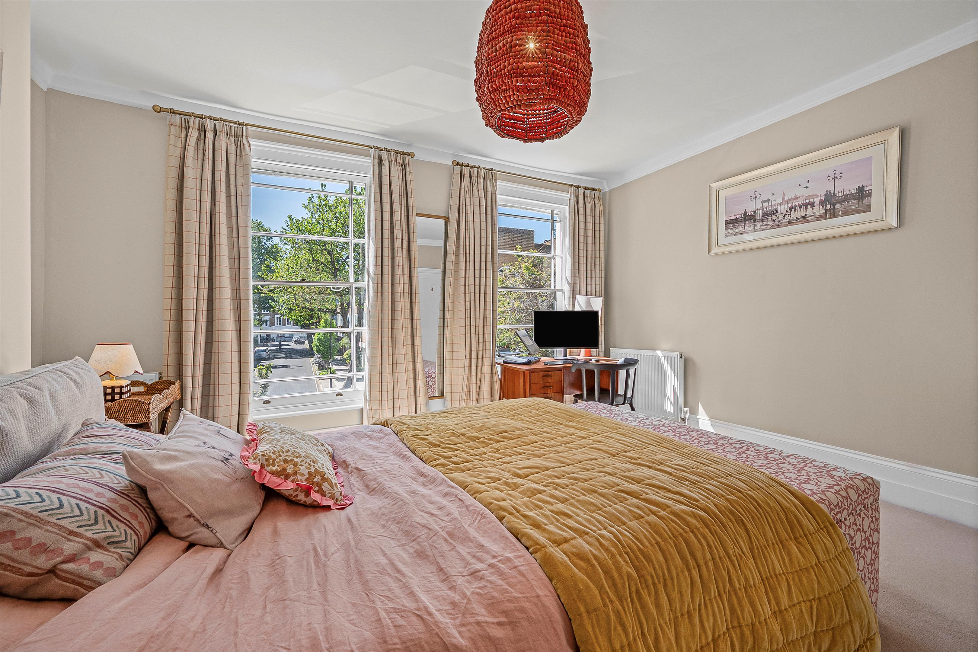 Waterloo Terrace, Islington, N1