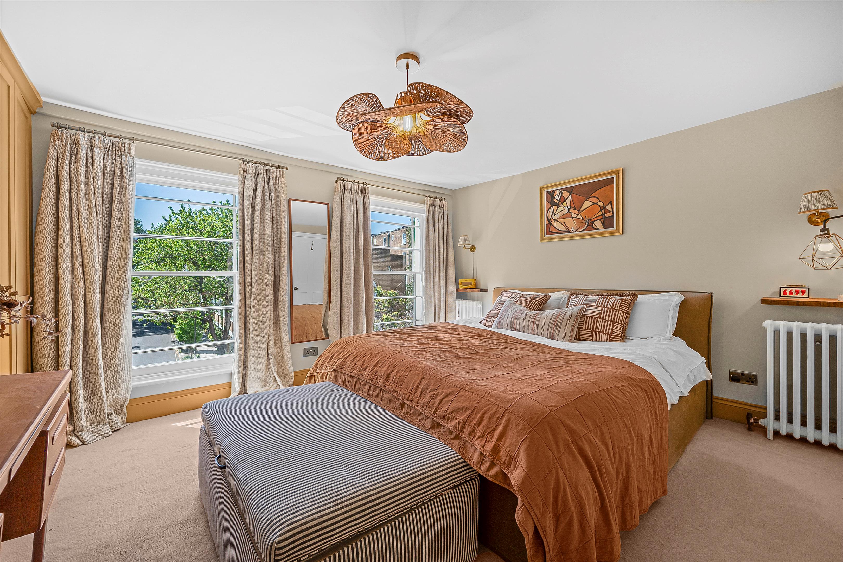 Waterloo Terrace, Islington, N1