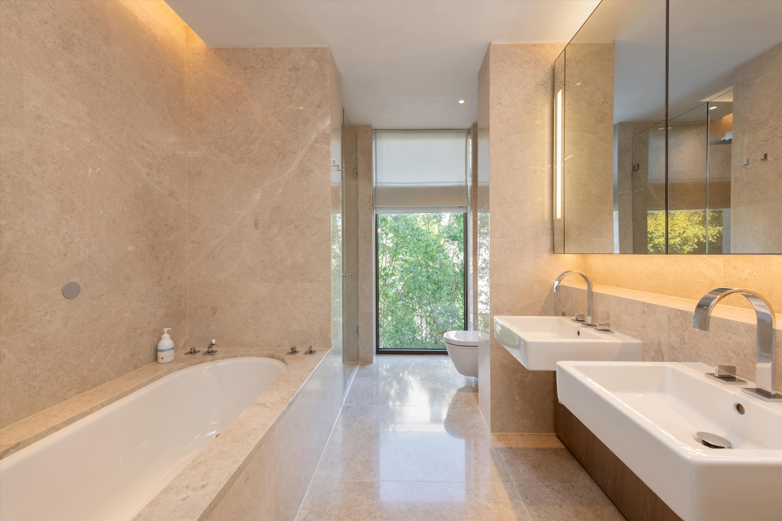 Holland Park Villas, Kensington, London, W8
