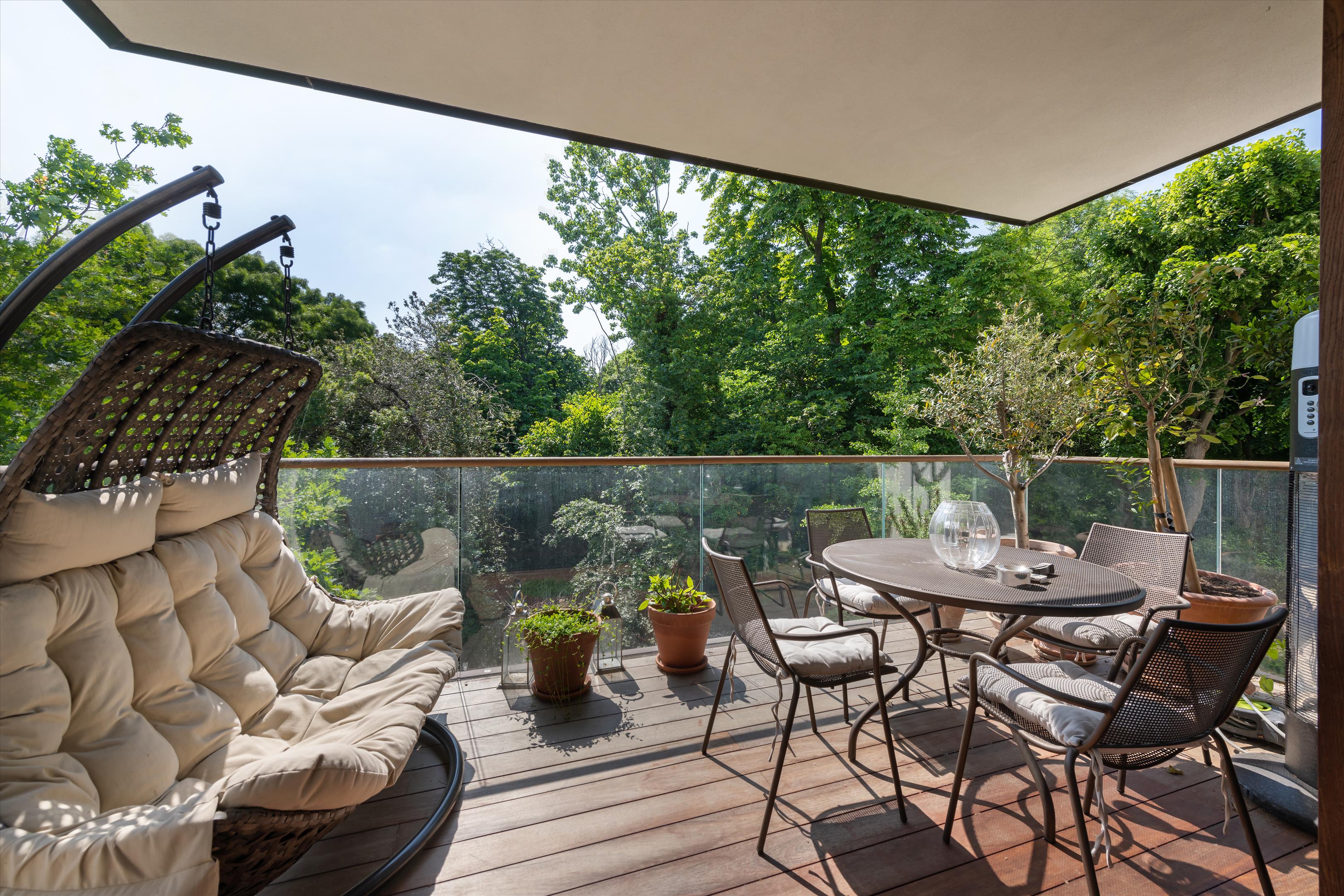 Holland Park Villas, Kensington, London, W8