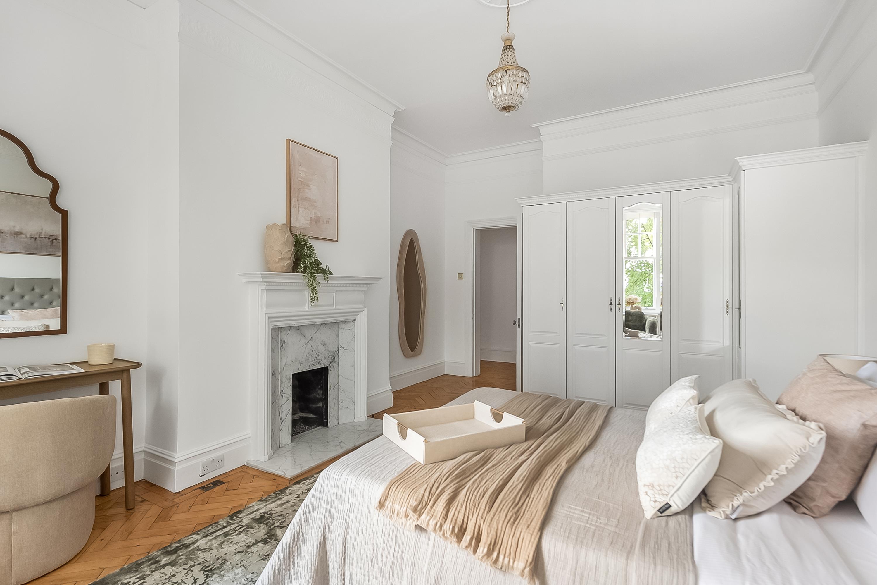 Oakwood Court, London W14