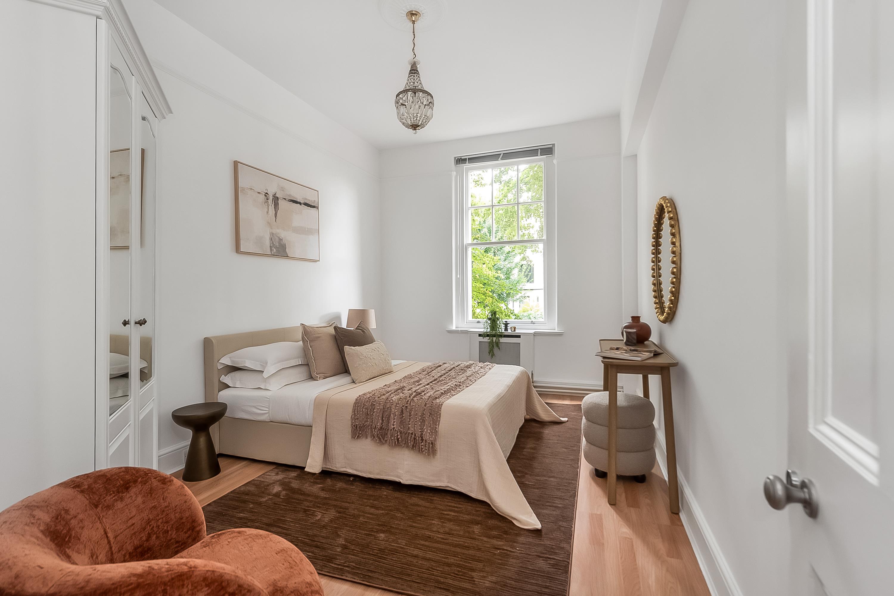 Oakwood Court, London W14