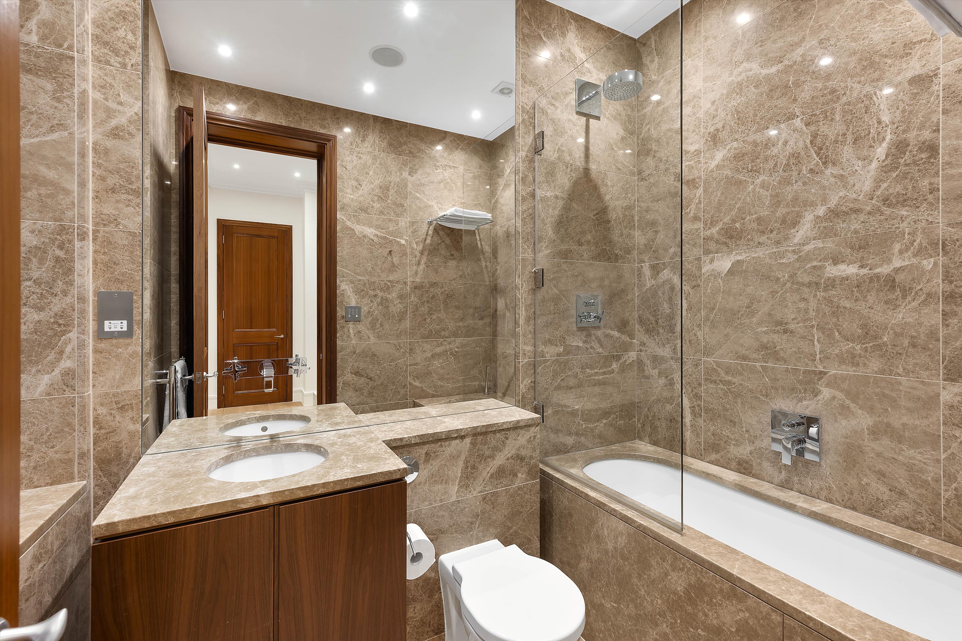 Hyde Park Gate, South Kensington, London, SW7