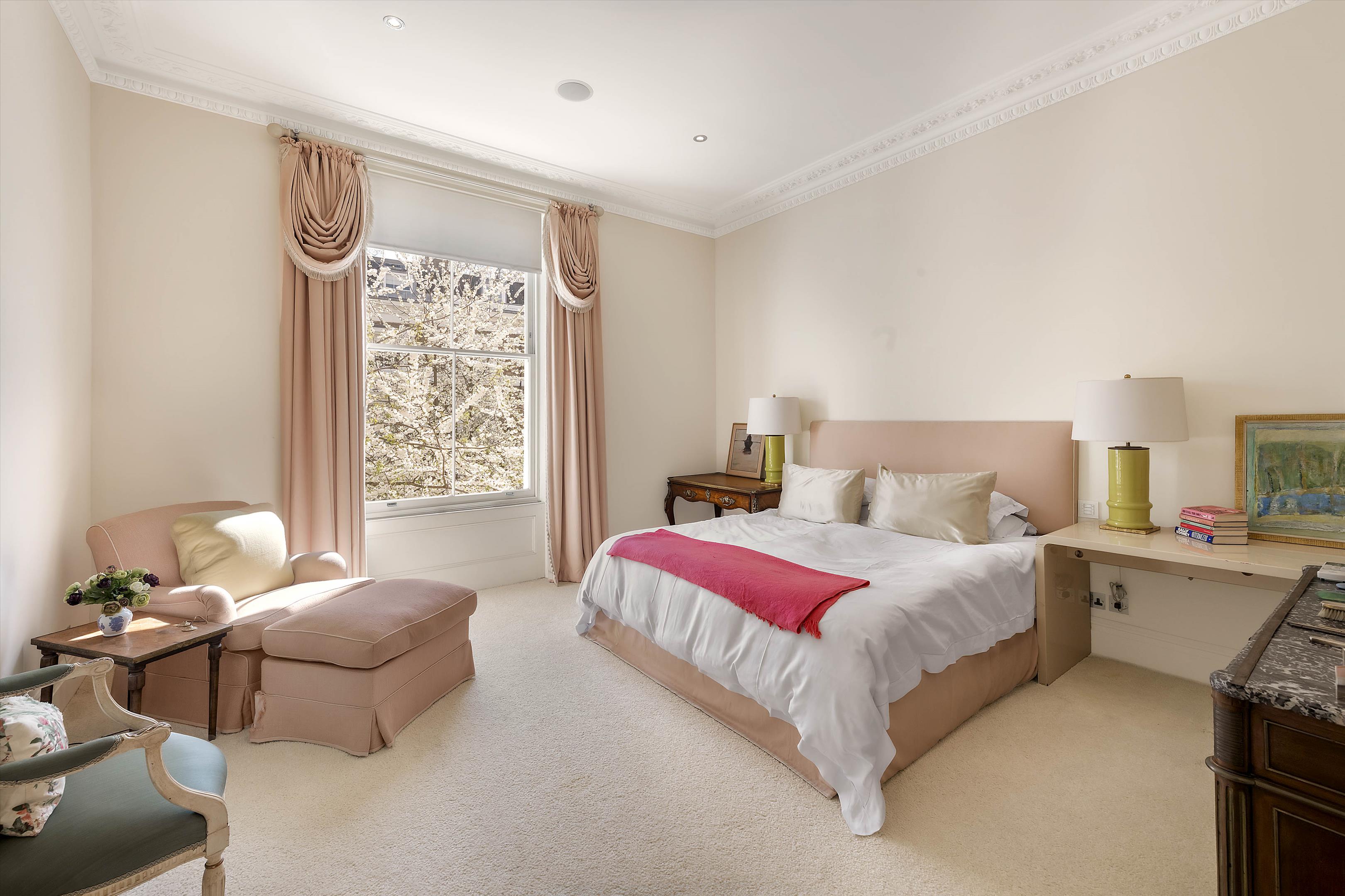 Upper Addison Gardens, Holland Park, London, W14