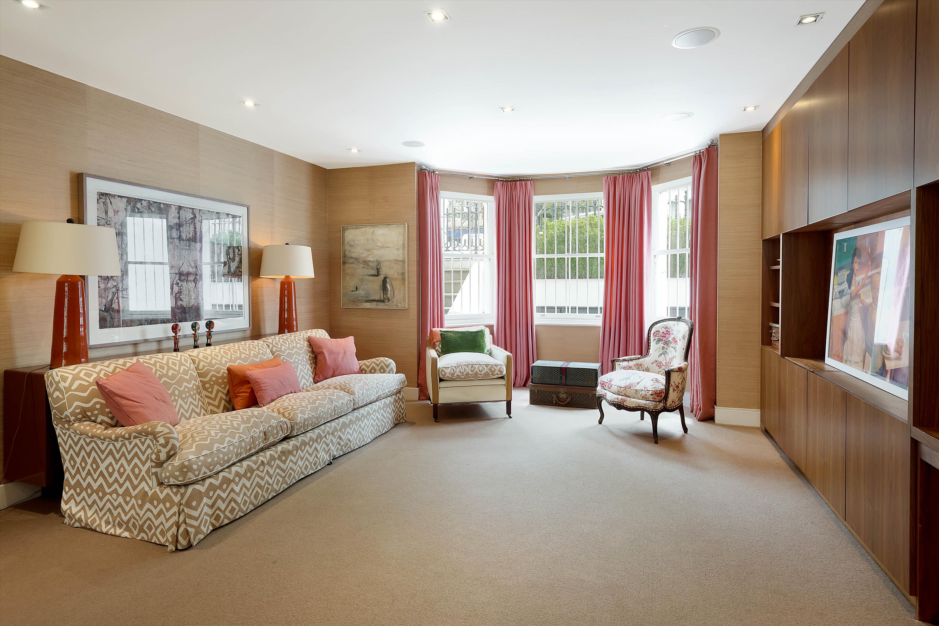 Upper Addison Gardens, Holland Park, London, W14