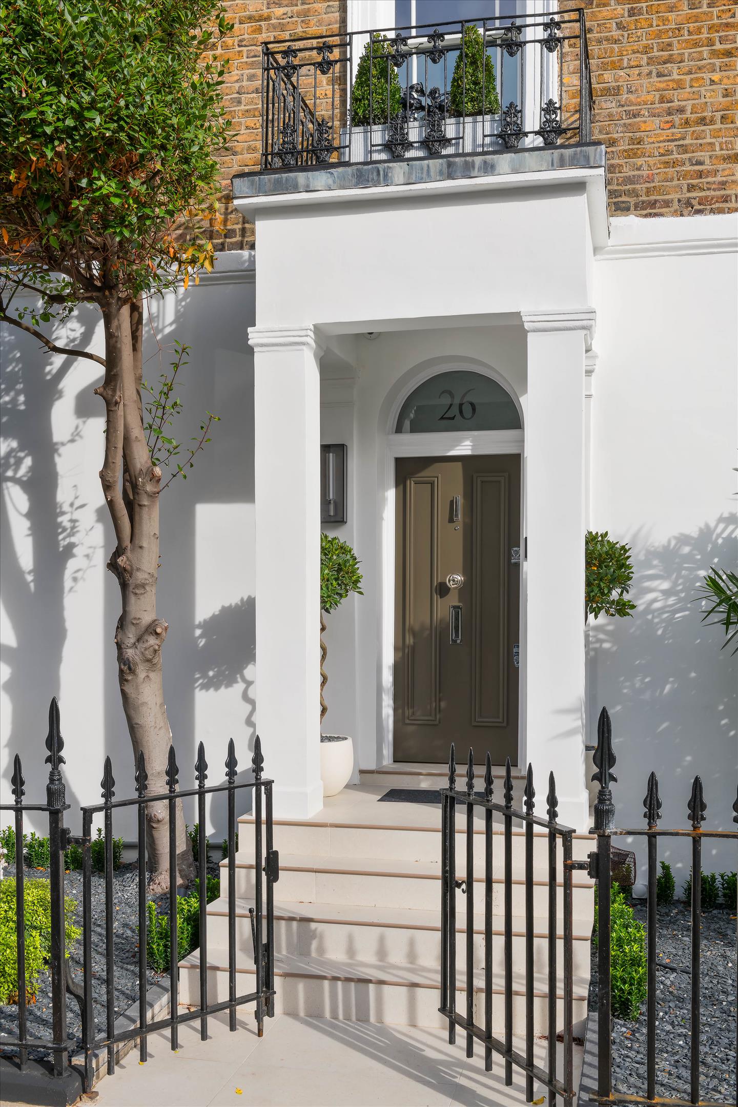 Lamont Road, London, SW10