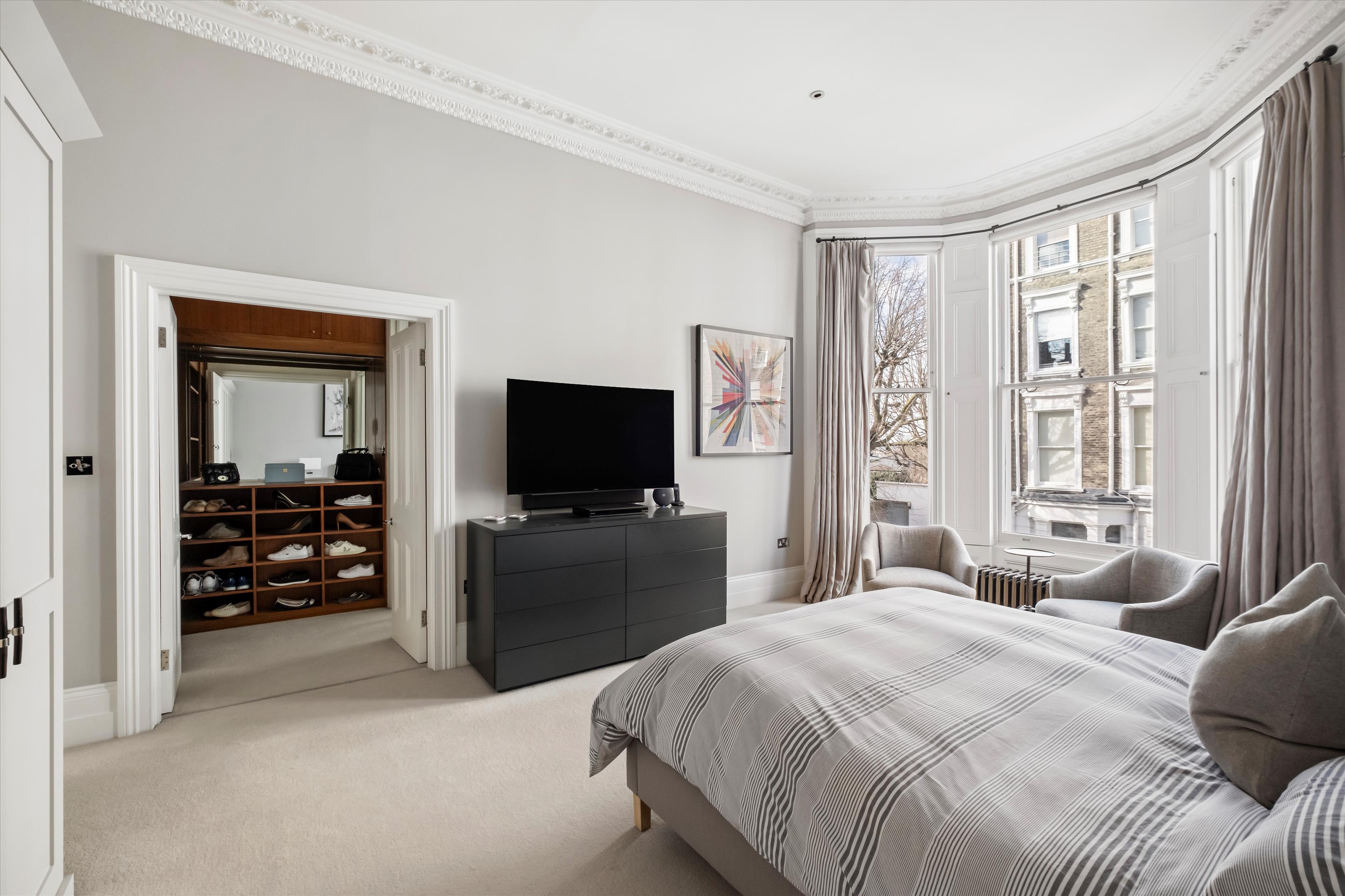 Campden Hill Gardens, London, W8