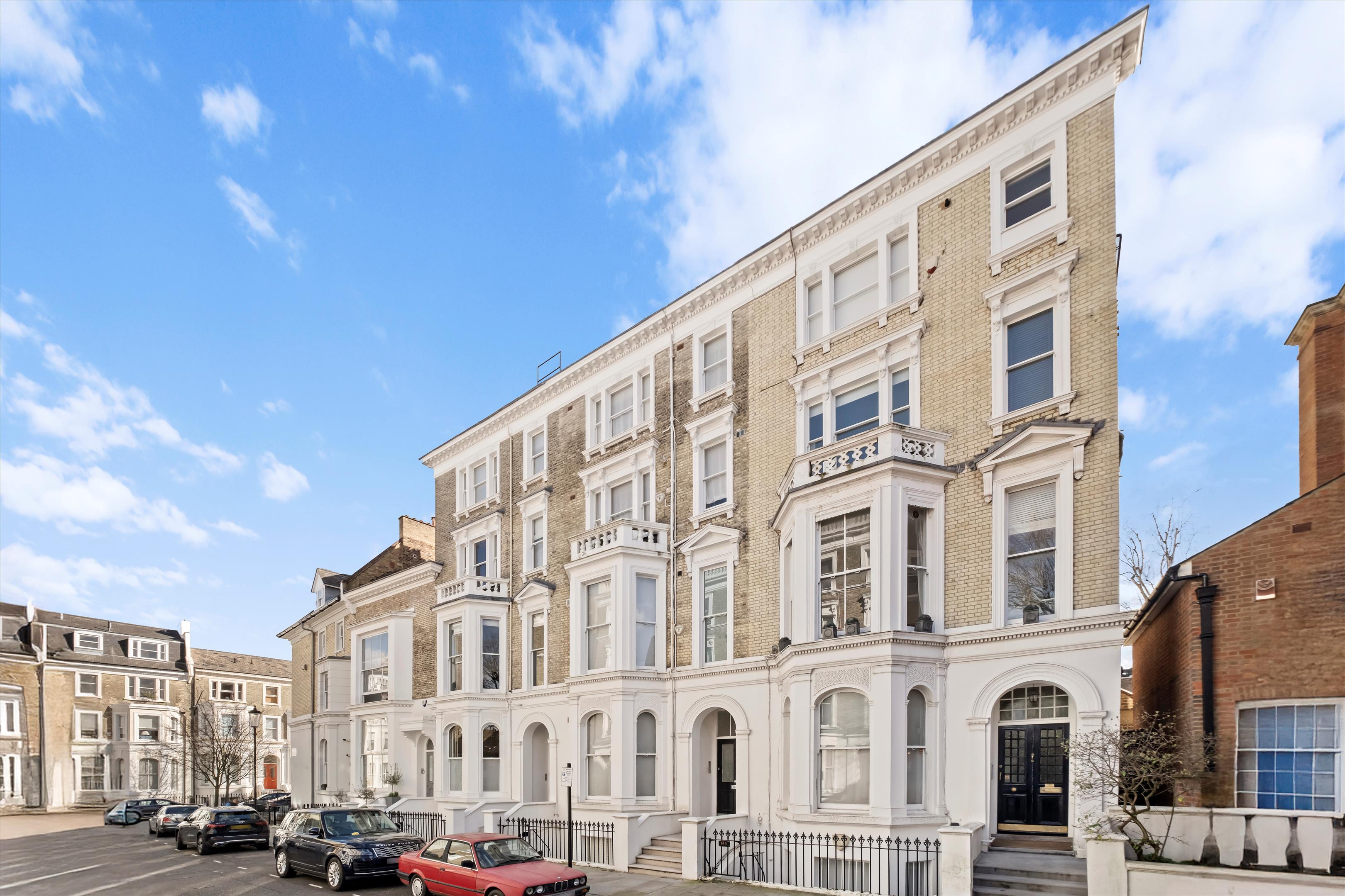 Campden Hill Gardens, London, W8