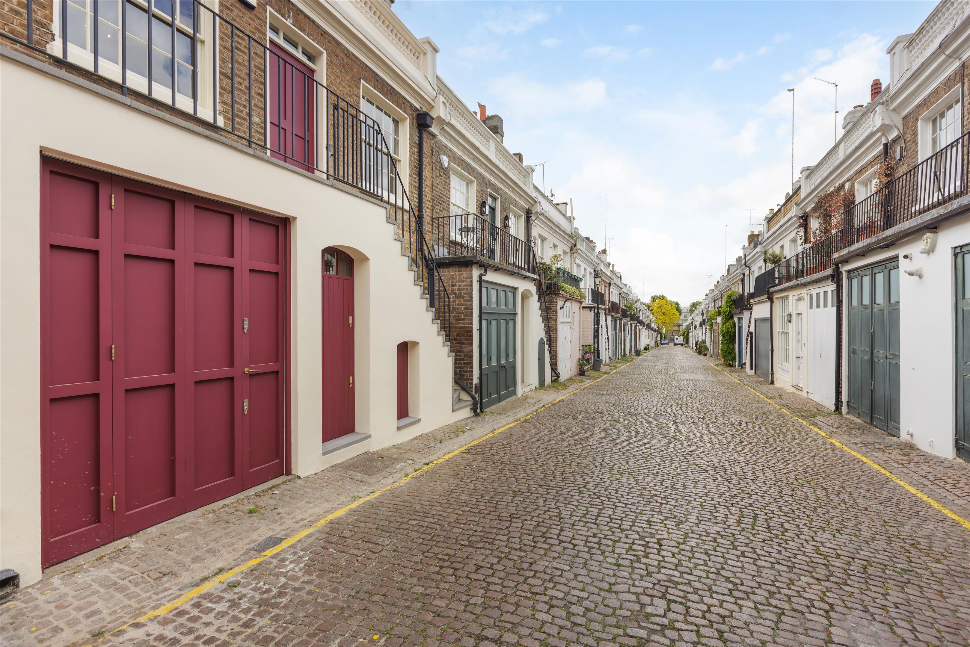 Holland Park Mews, London W11