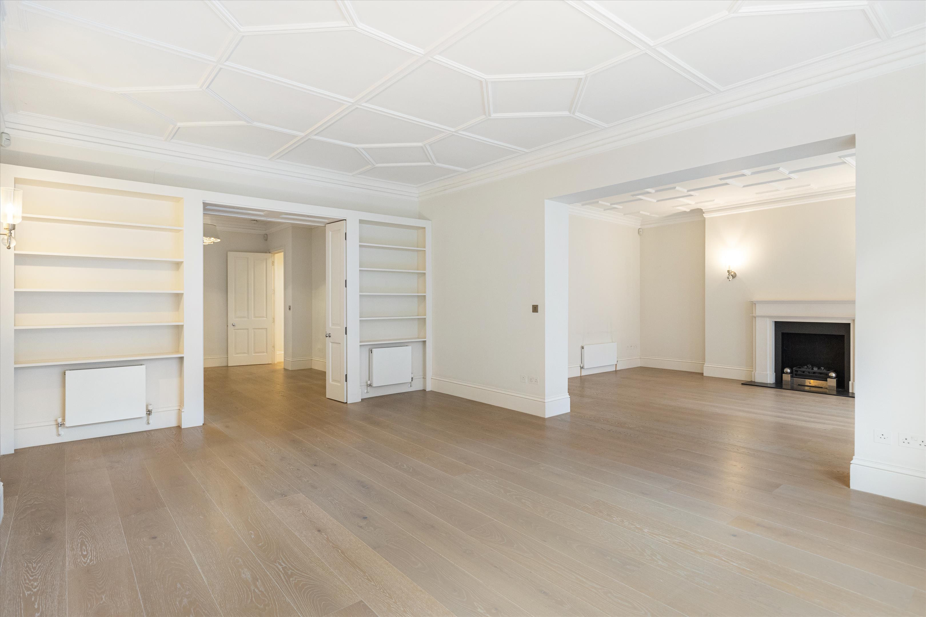 Oakwood Court, London, W14